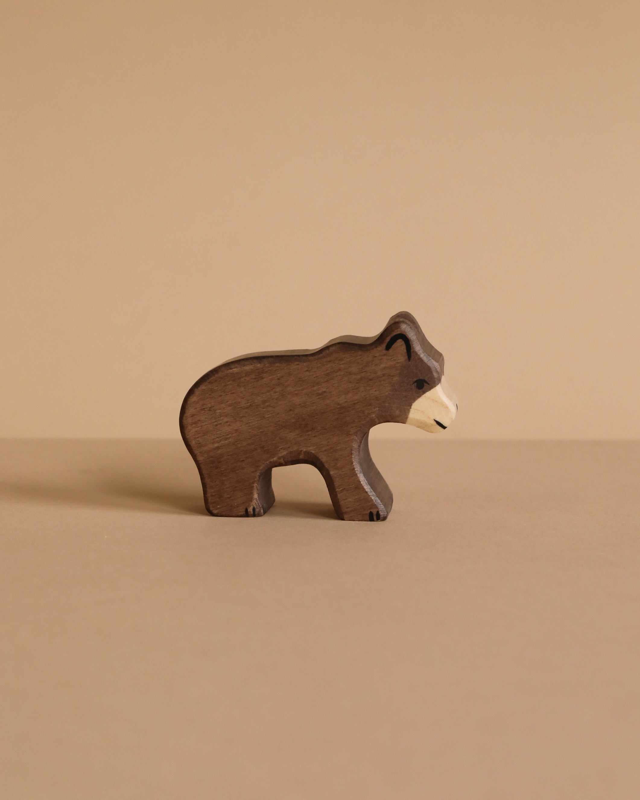 Holztiger Small Brown Bear