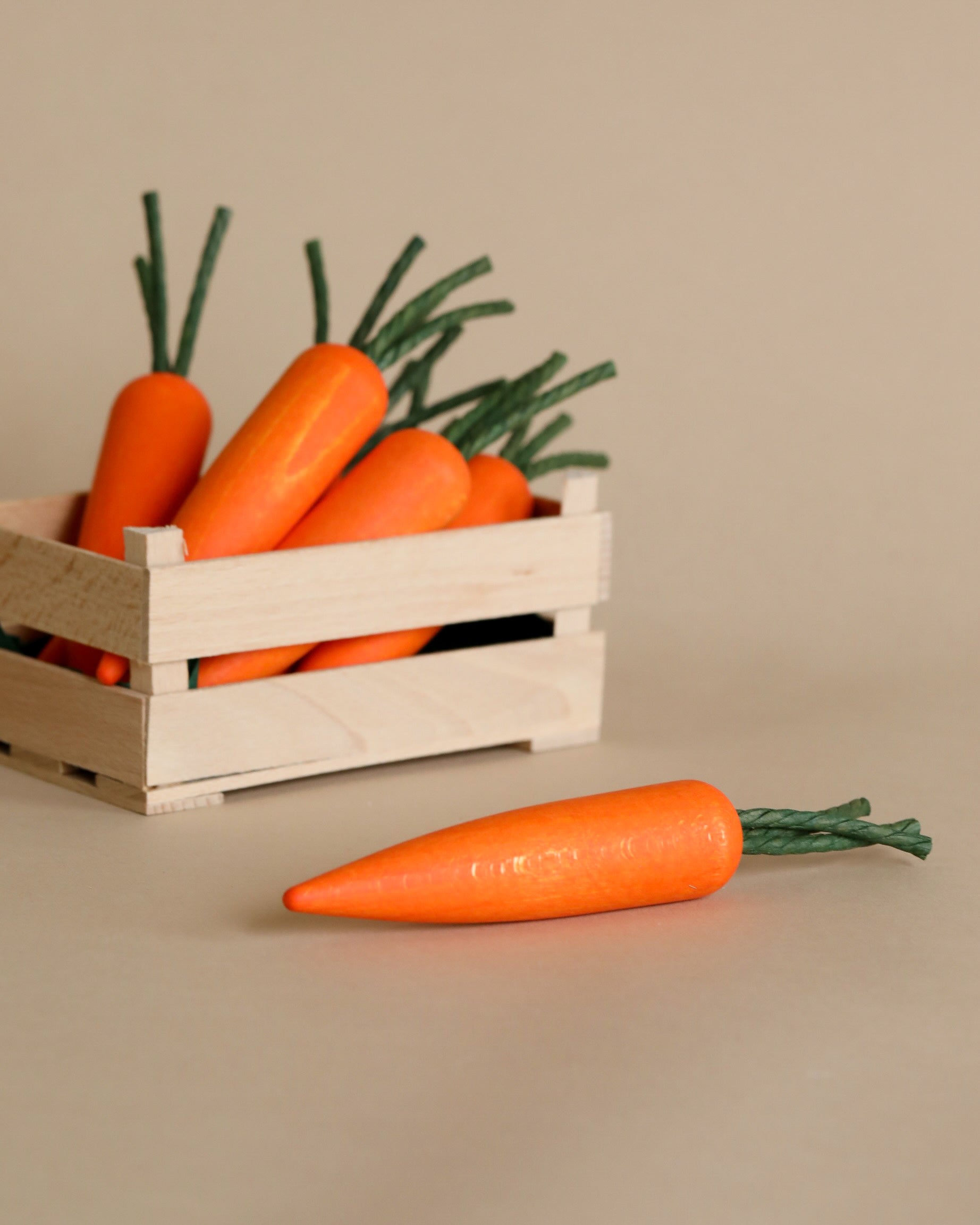 Erzi Carrot Pretend Food