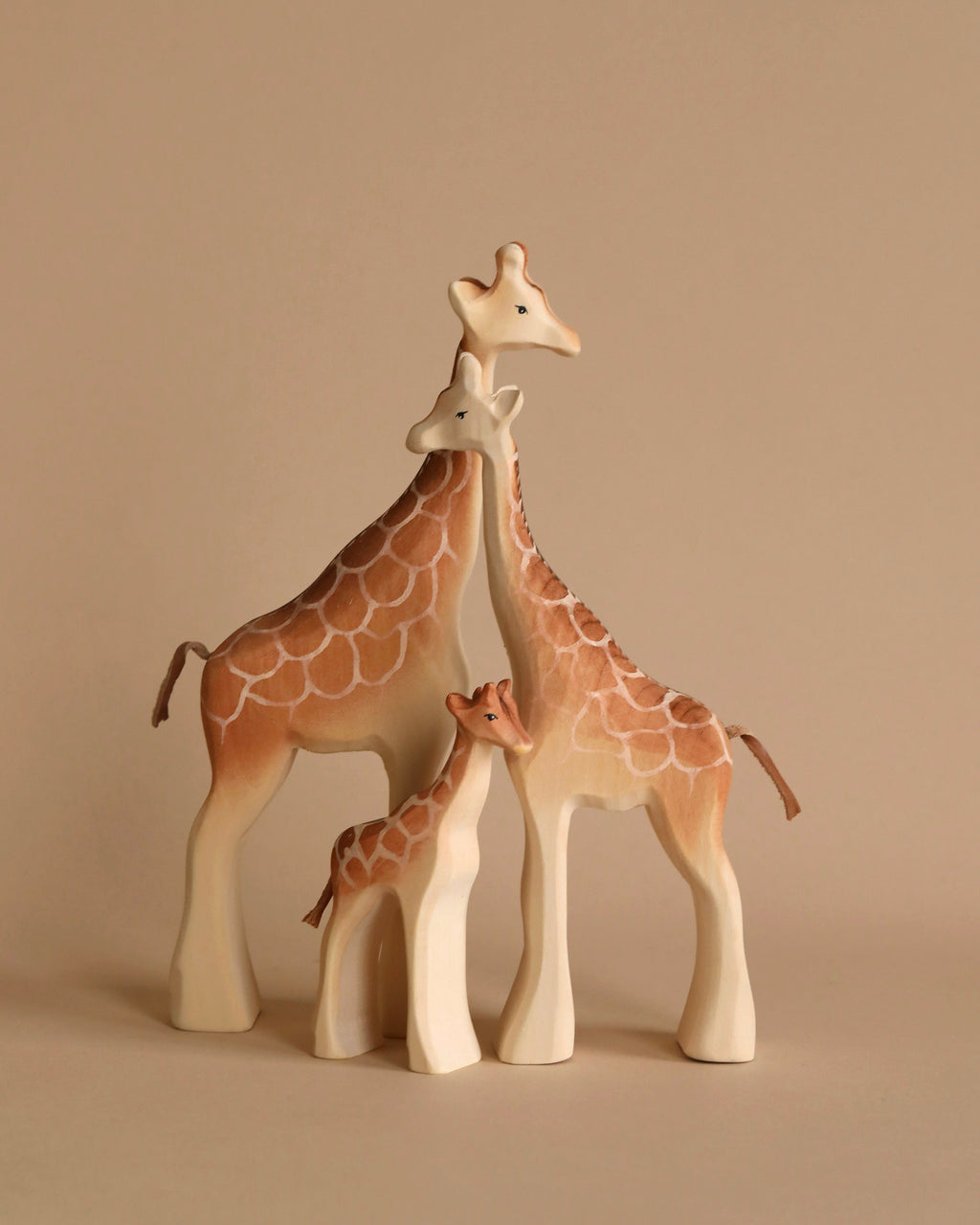 Bumbu Handmade Wooden Giraffe Family Set