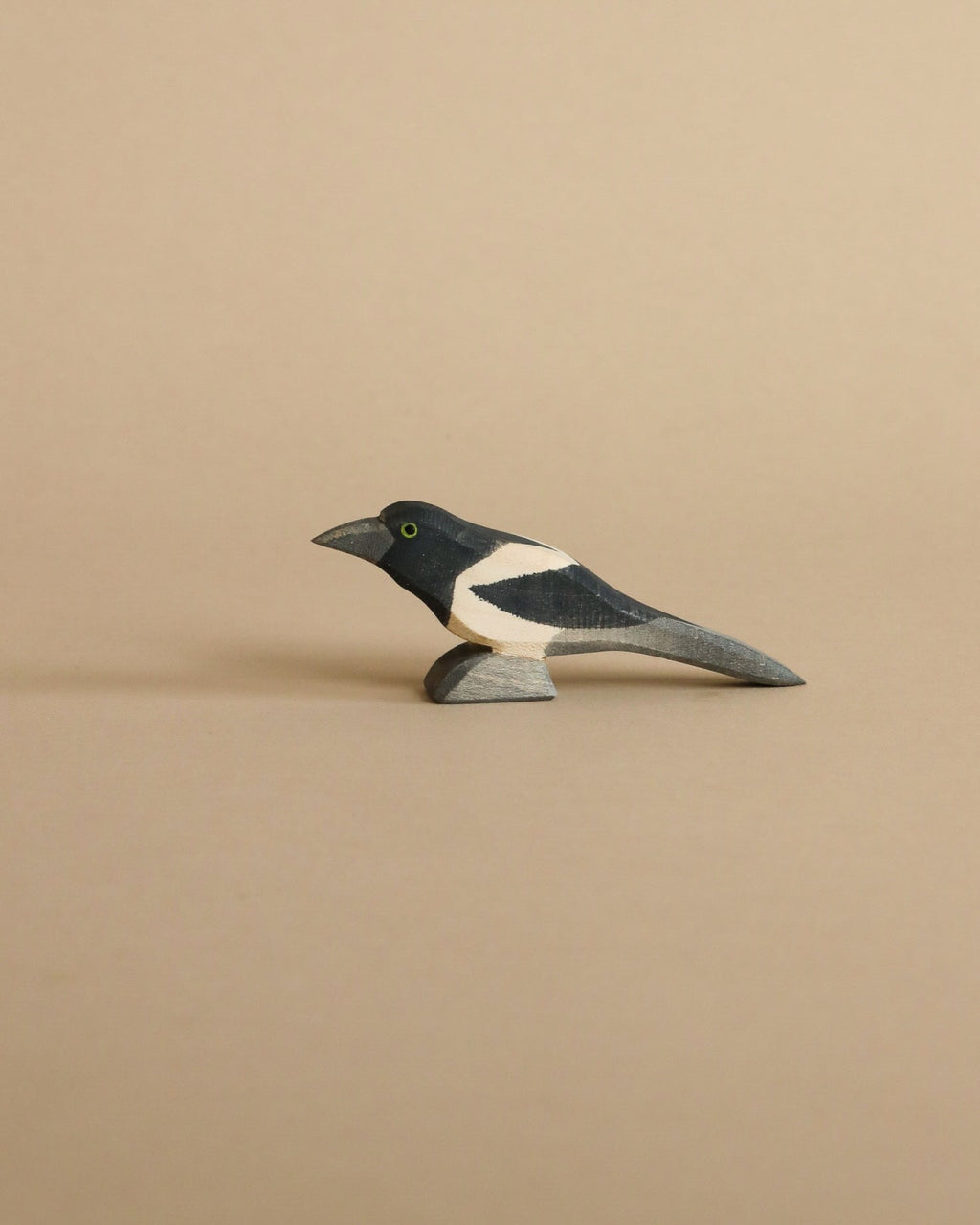 Ostheimer Bird - Magpie