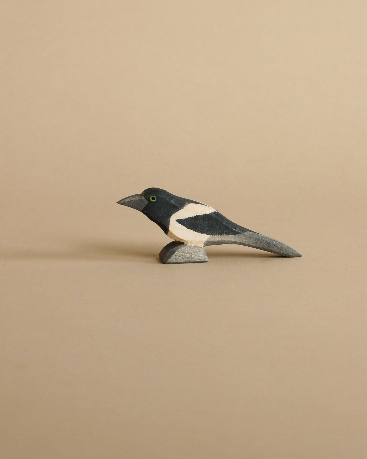 Ostheimer Bird - Magpie