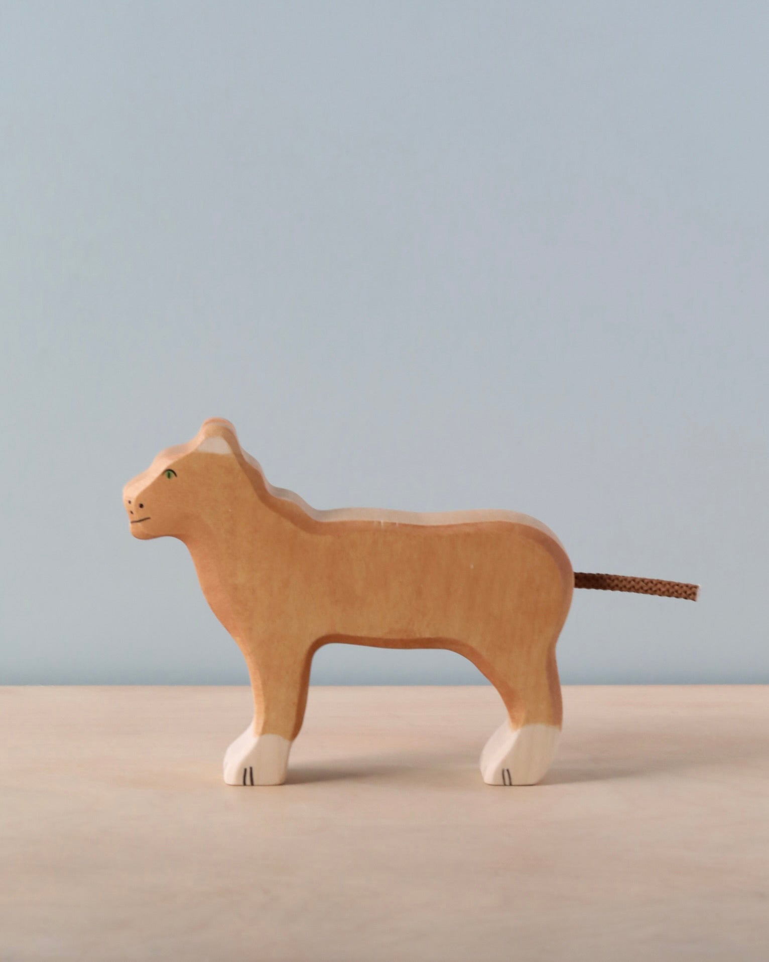 Holztiger Lioness