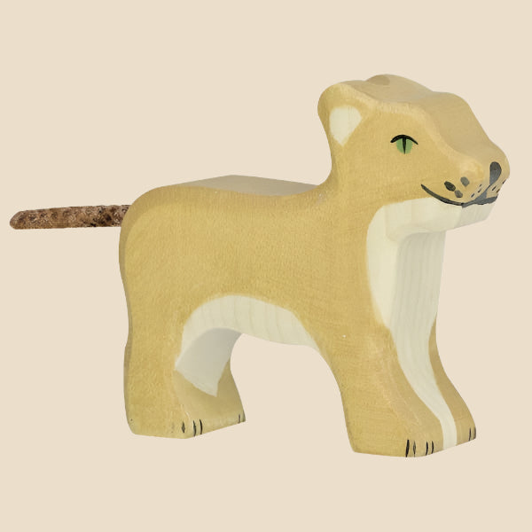 Holztiger Lion Cub