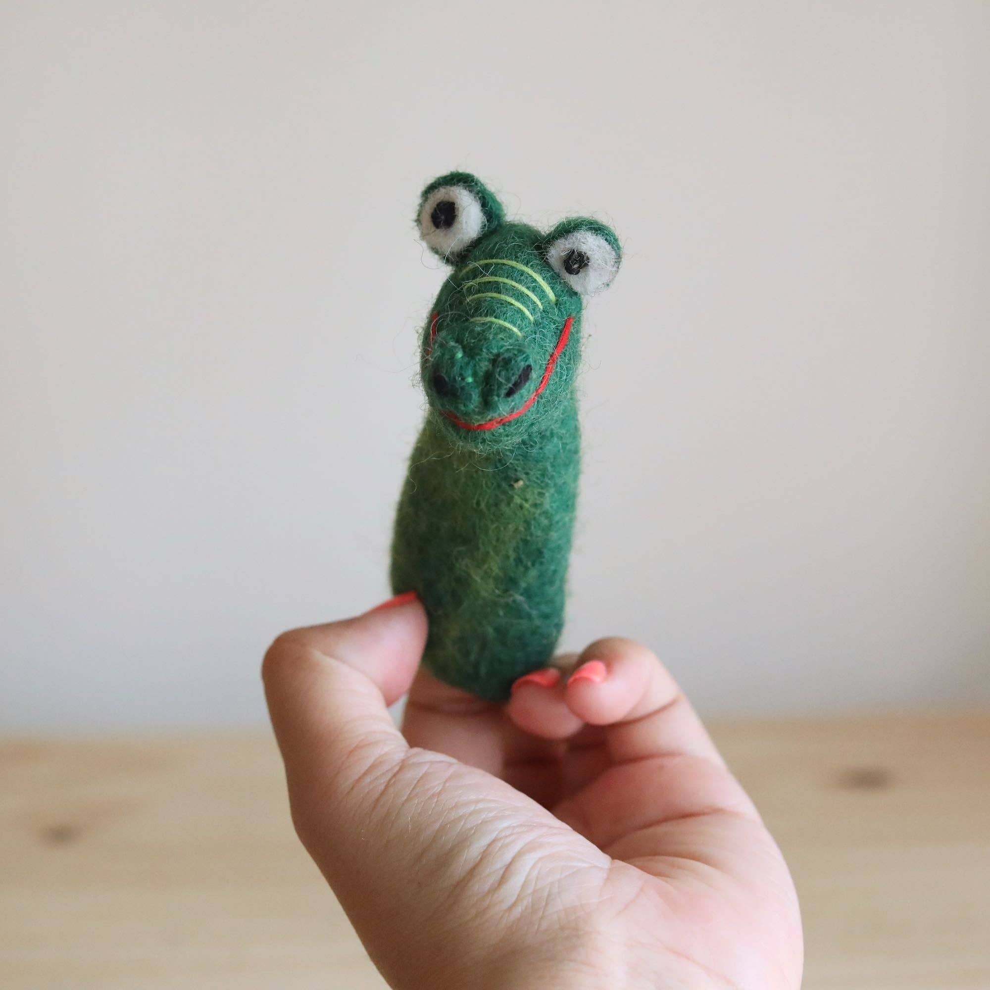 Felt Finger Puppet: Alligator