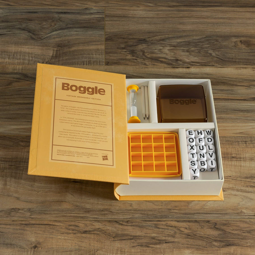 Board Game: Boggle Vintage Bookshelf Edition