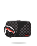 HENNY AIIR TO THE THRONE TOILETRY BAG