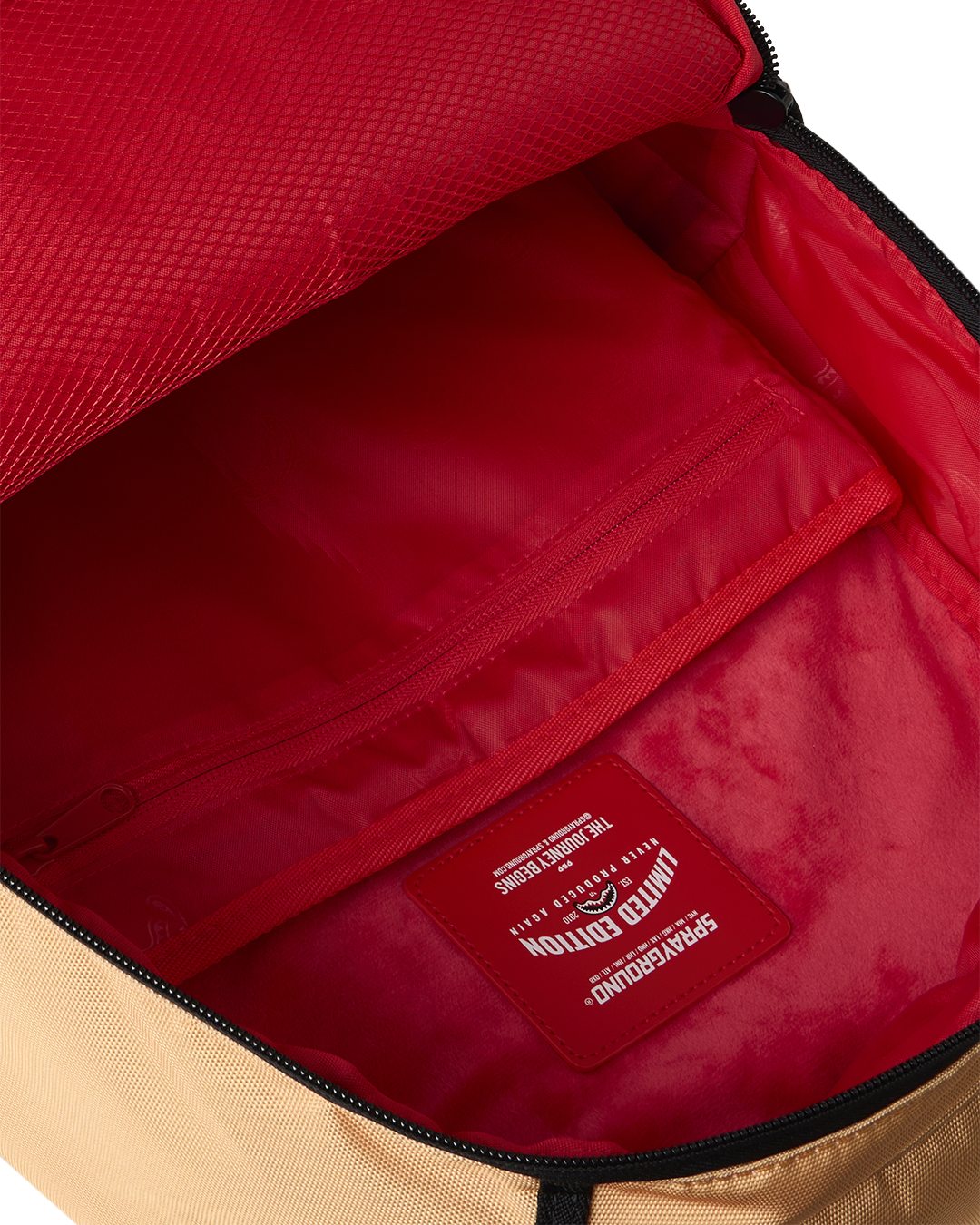 PEANUTS FRANKLIN SHARK CENTRAL BACKPACK