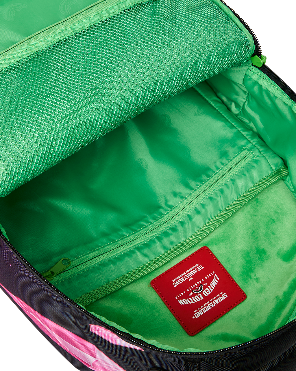 RICK AND MORTY - KALAXIAN CRYSTAL SHARK BACKPACK