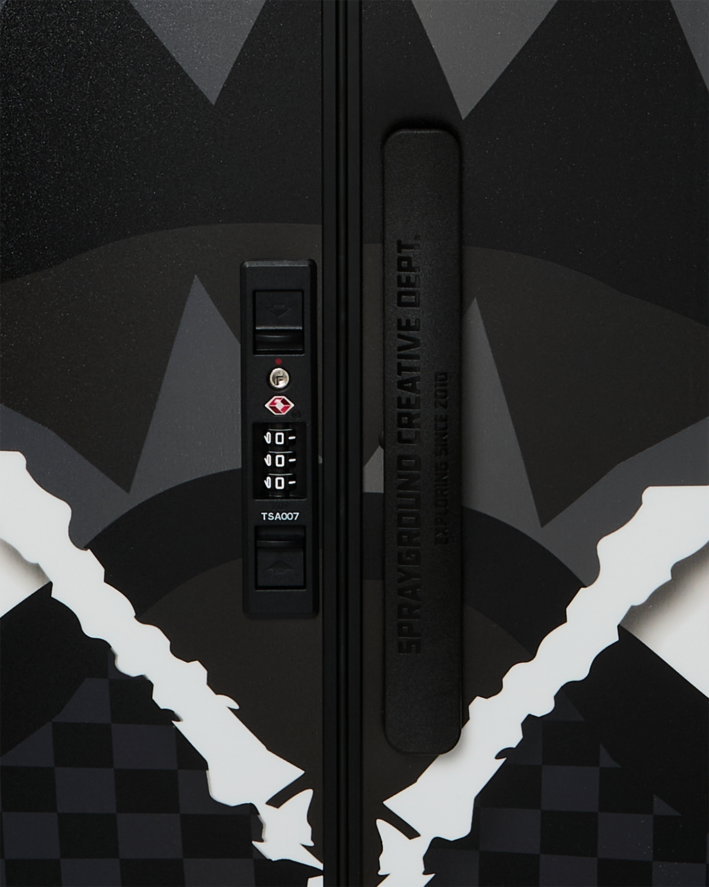 SHARK SLASH FULL-SIZE LUGGAGE