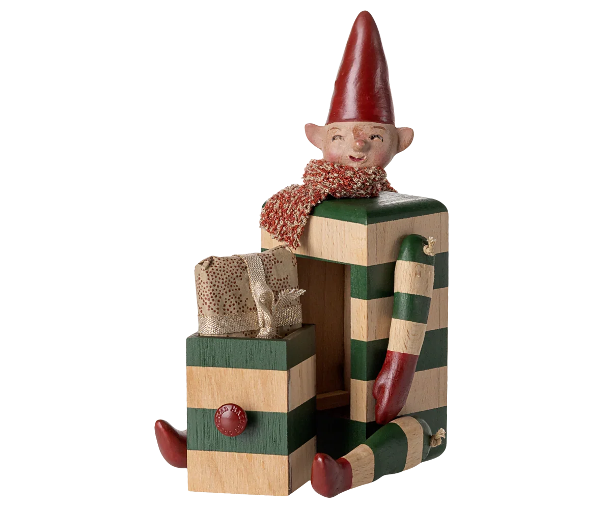 PRE-ORDER: Maileg Elf with Drawer - Green (Estimated Arrival Mid August)