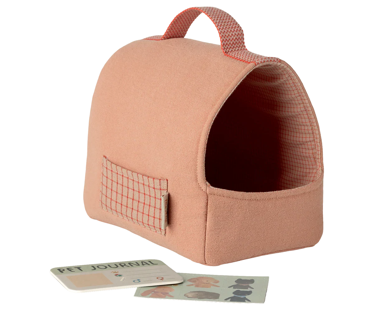 Maileg Pet Carrier - Coral