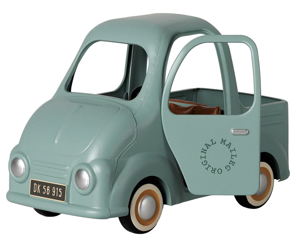 PRE-ORDER: Maileg Truck, Mouse (Estimated Arrival Early November)