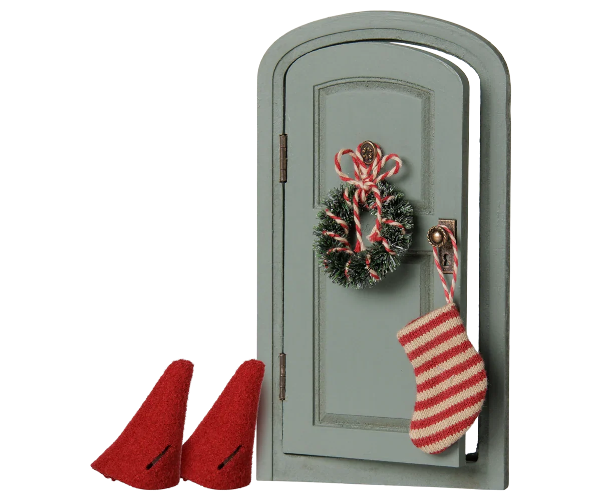 PRE-ORDER: Maileg Christmas Door Set, Mouse (Estimated Arrival Early November)
