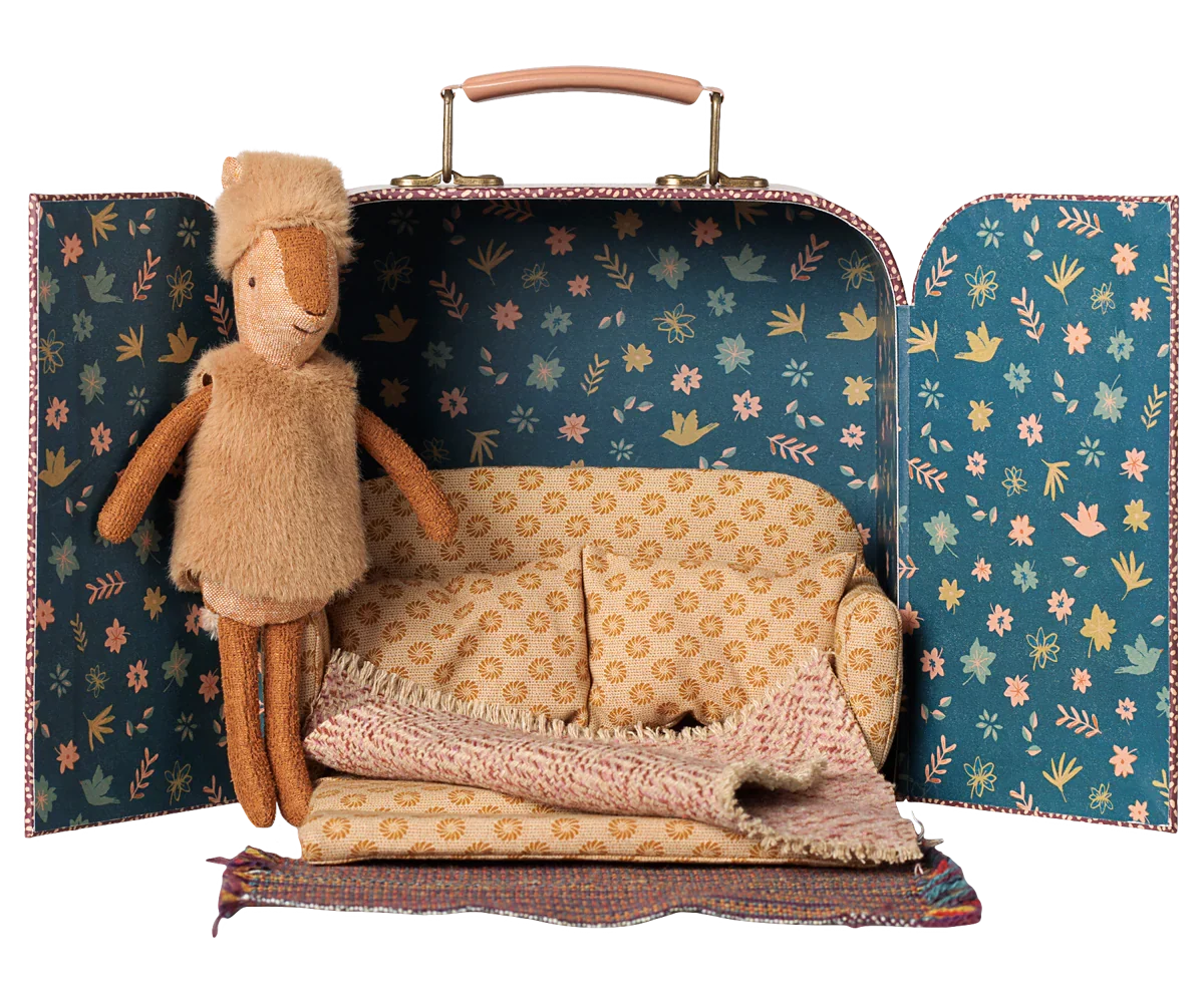 PRE-ORDER: Maileg Reindeer in Suitcase, Little Sister (Estimated Arrival Early November)