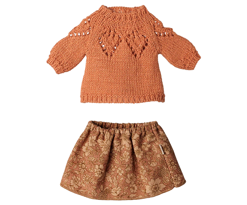 PRE-ORDER: Maileg Skirt and Knitted Sweater - Medium Mouse (Estimated Arrival Early November)
