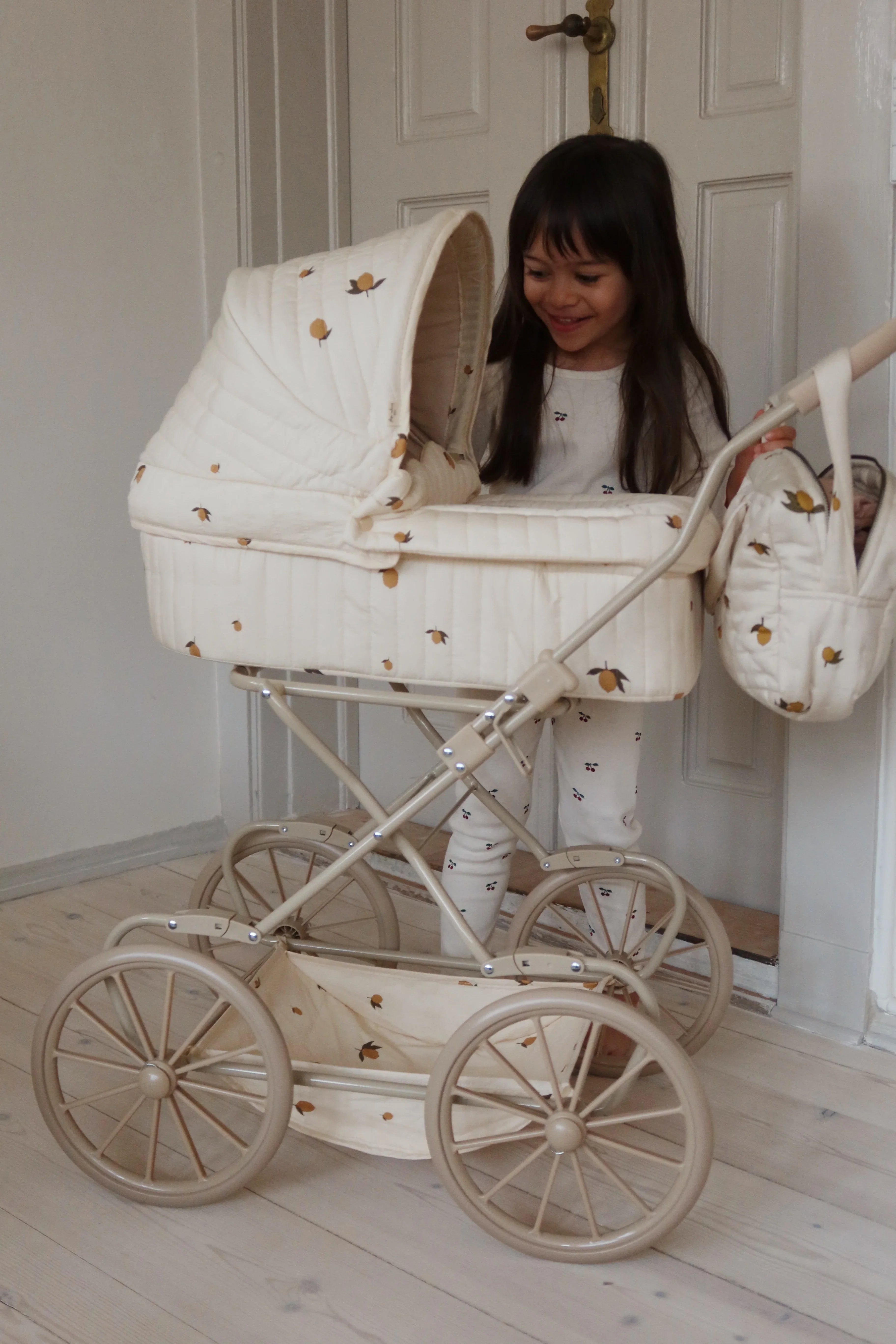 Konges Sloejd Doll Pram - Lemon