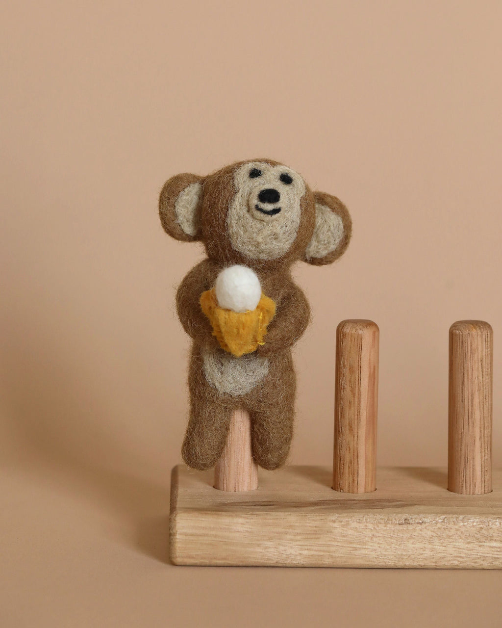 Felt Finger Puppet: Monkey Holding Banana