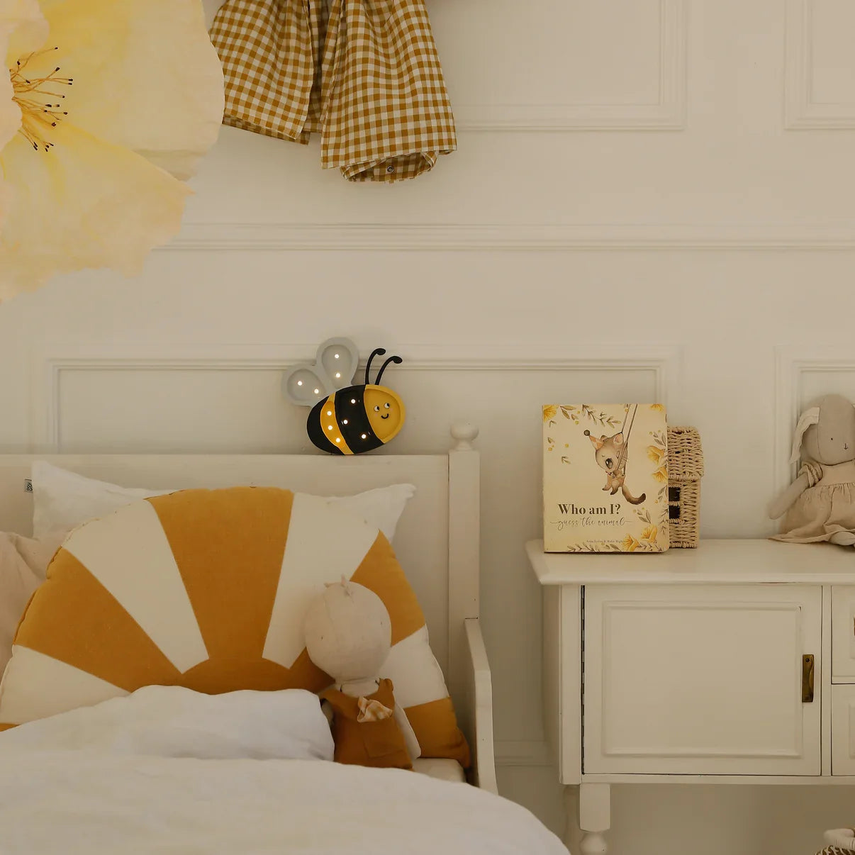 Handmade Wooden Mini Lamp - Happy Bee