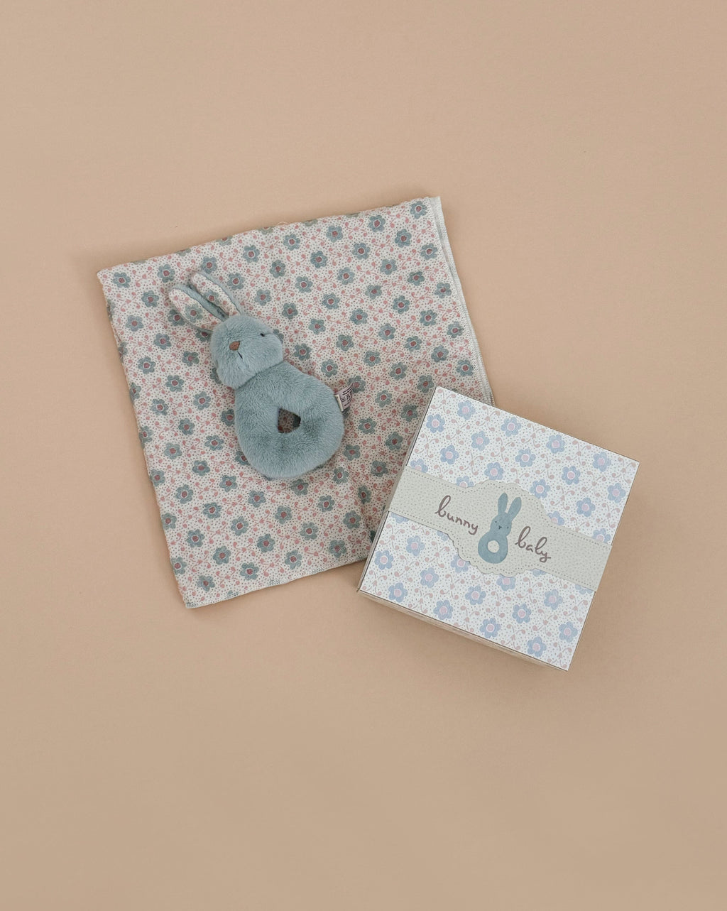 Maileg Bunny Rattle & Burp Cloth Set - Mint
