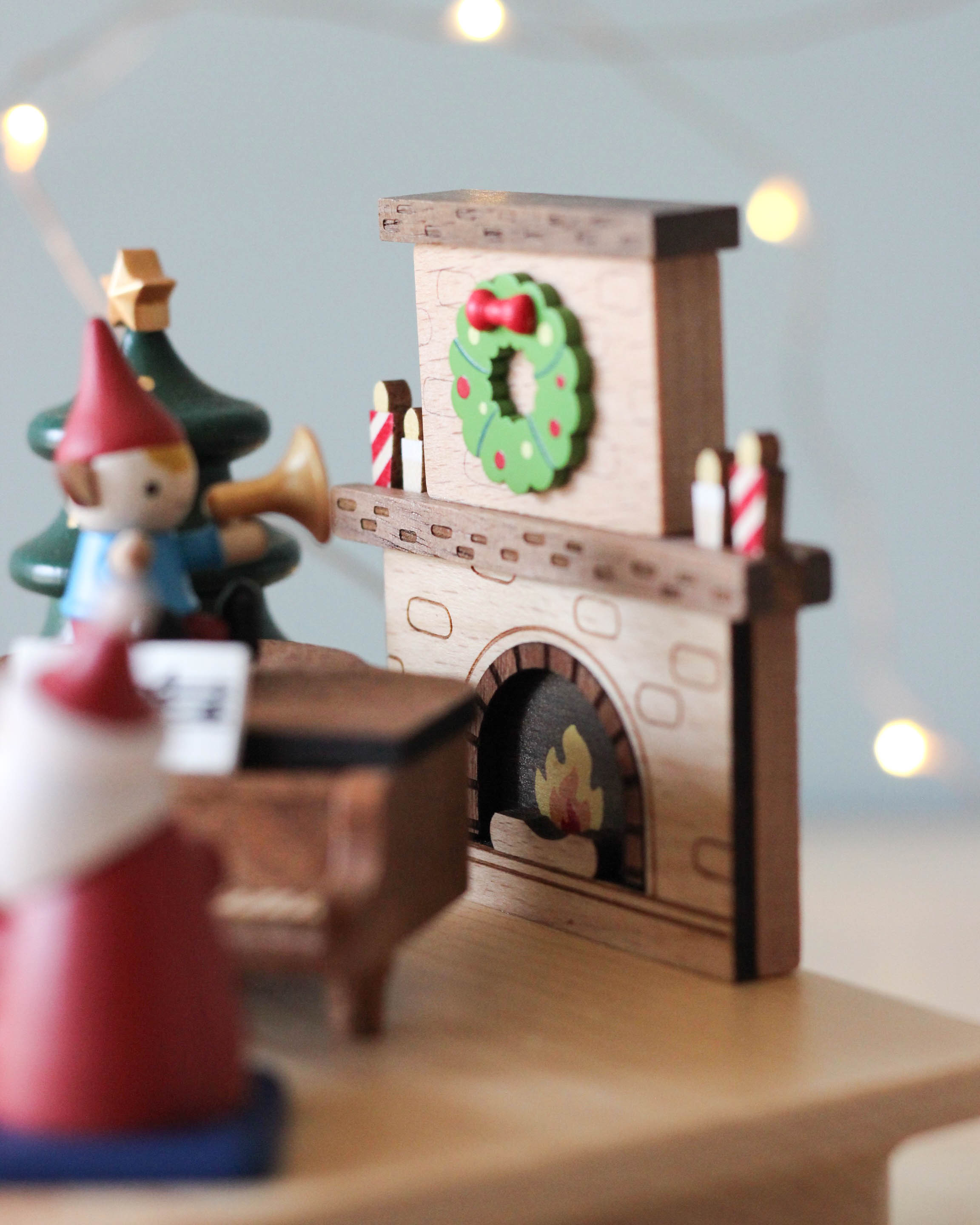Santa's Christmas Concert Music Box