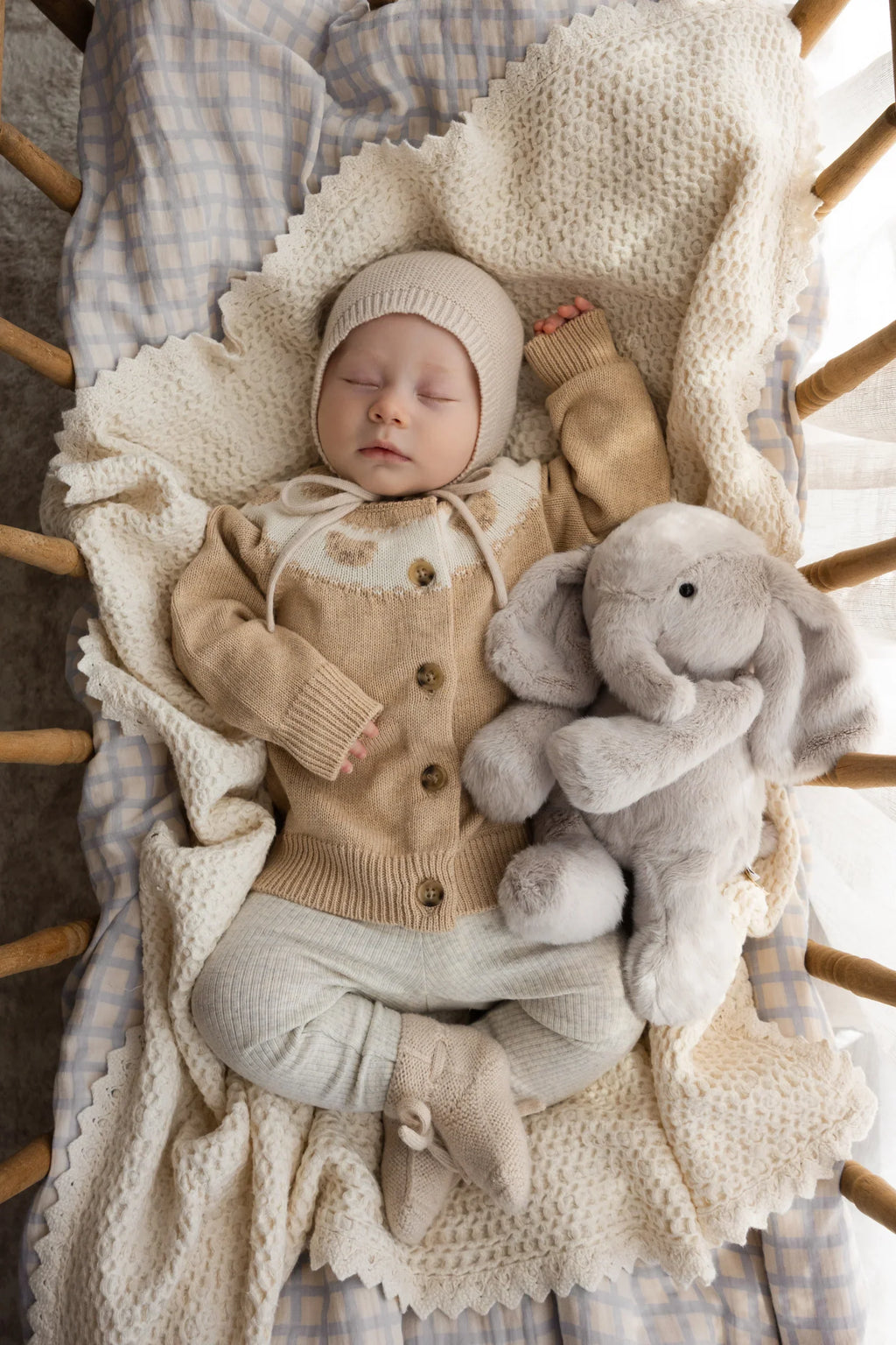 Snuggle Bunnies - Olive The Elephant