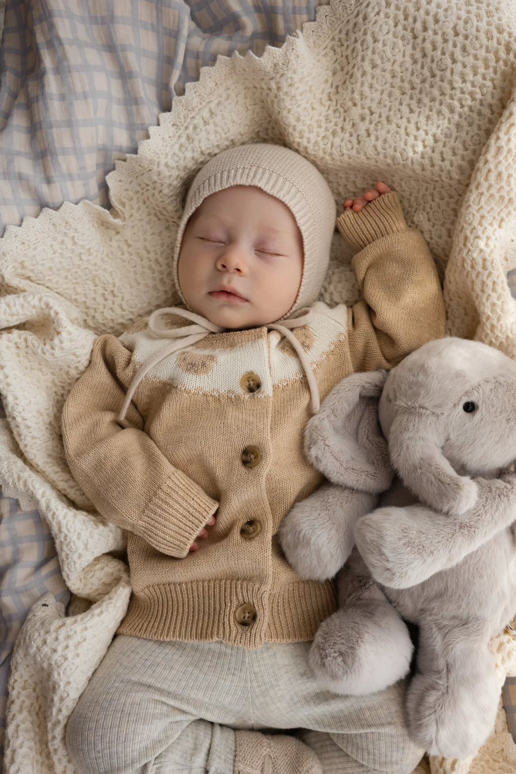 Snuggle Bunnies - Olive The Elephant
