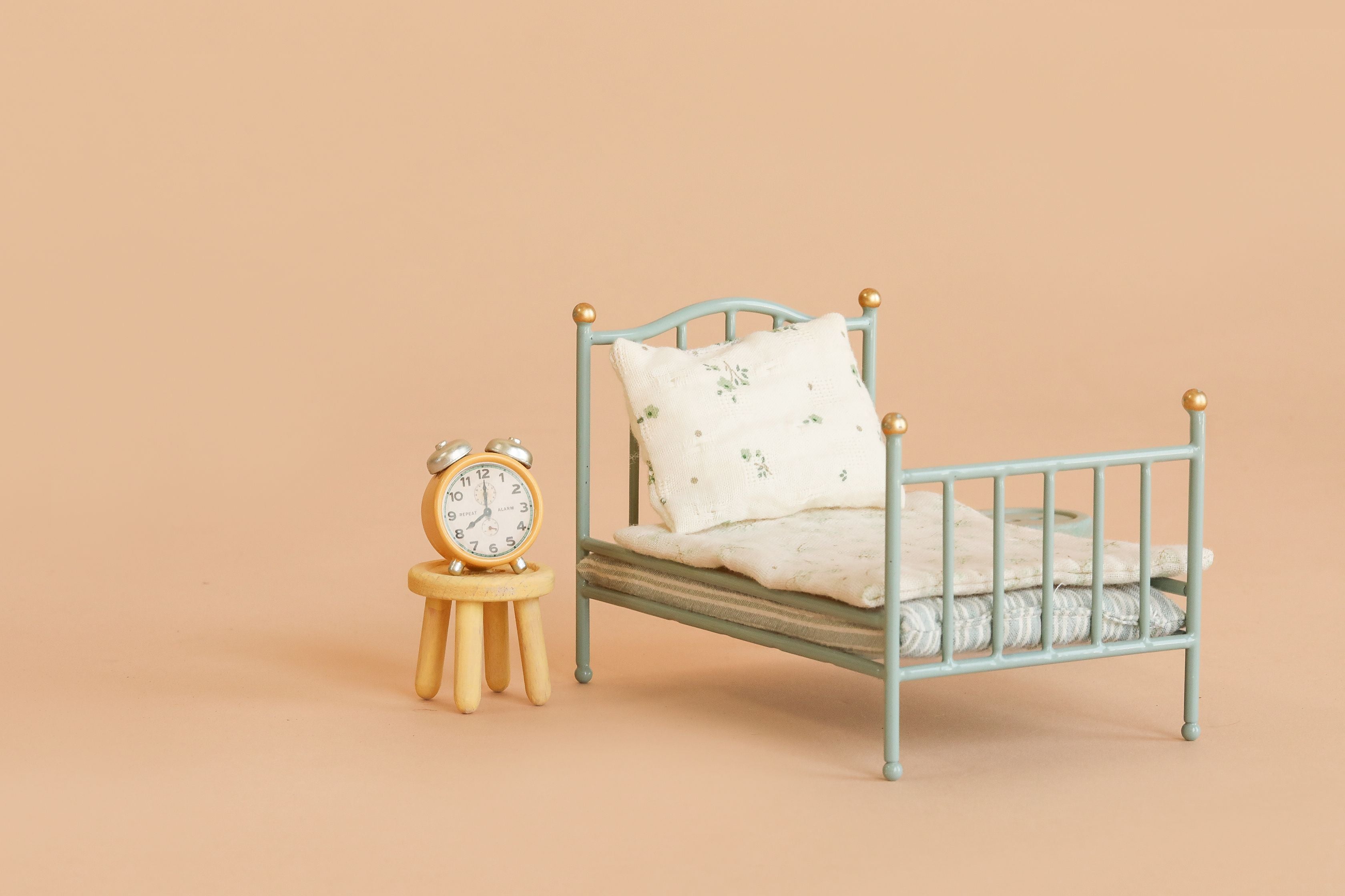 Maileg Stool Set, Mouse - Mint/Light Yellow