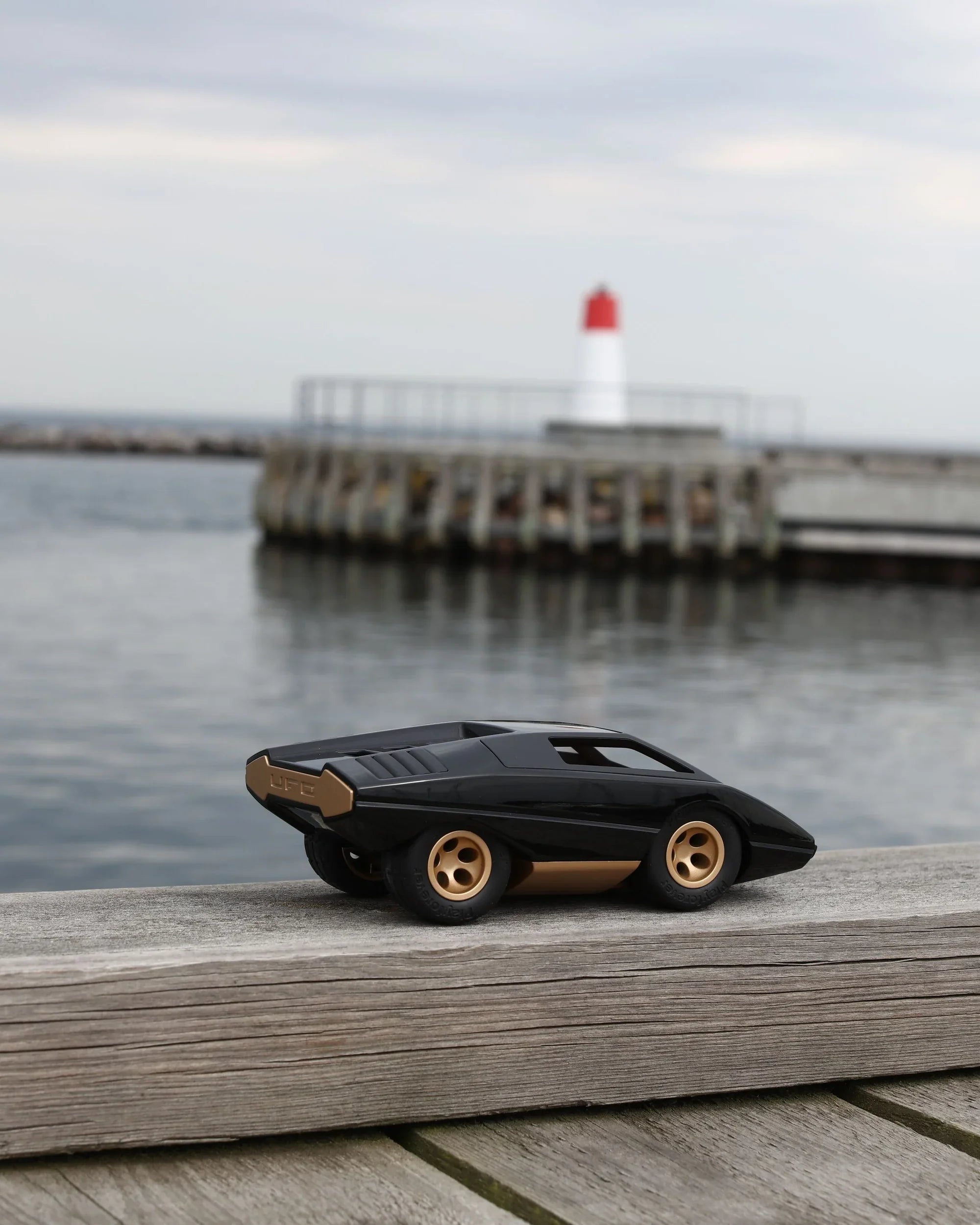 Playforever UFO Cannone Car in Black