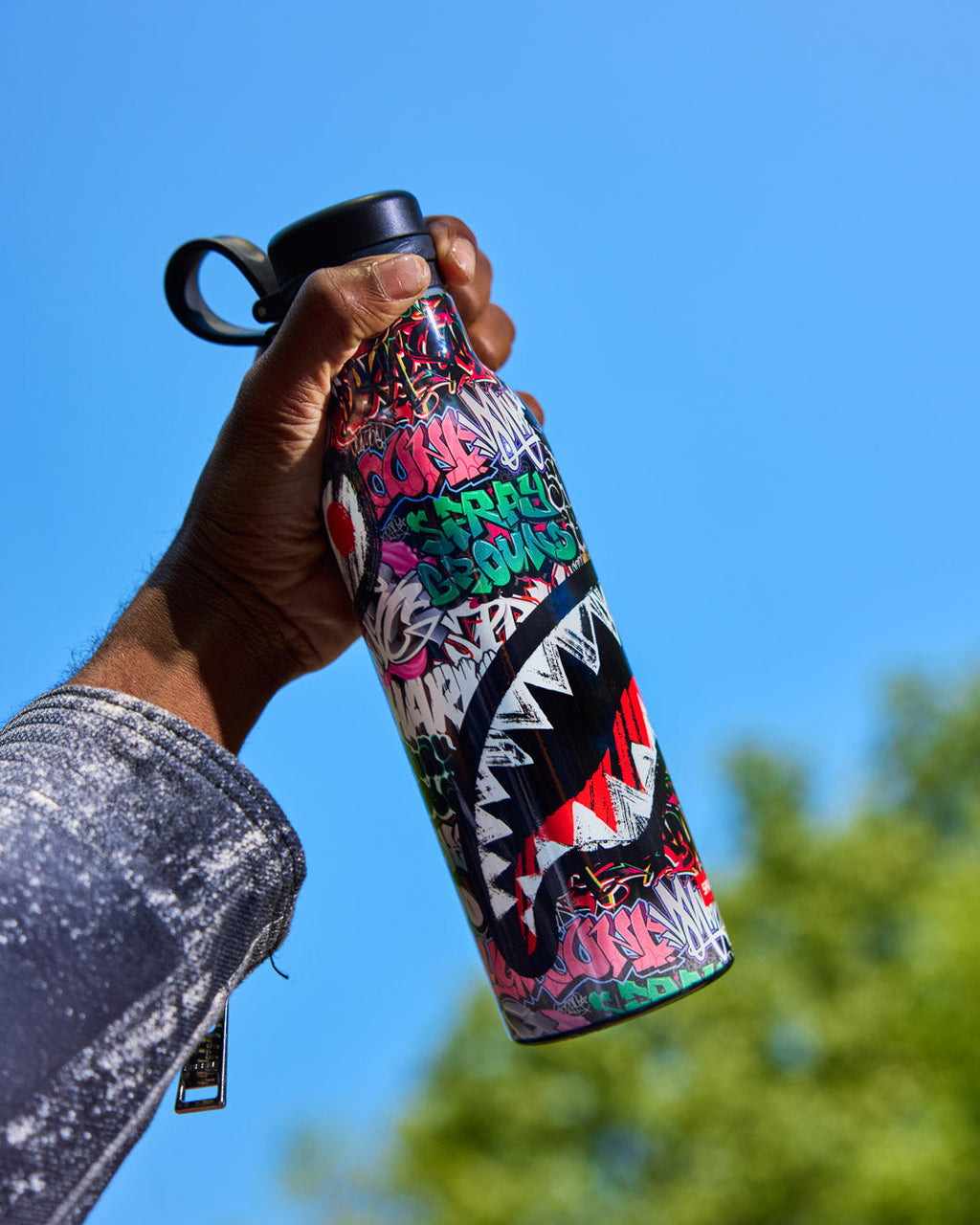 GRAFFITI REVEAL WATER BOTTLE