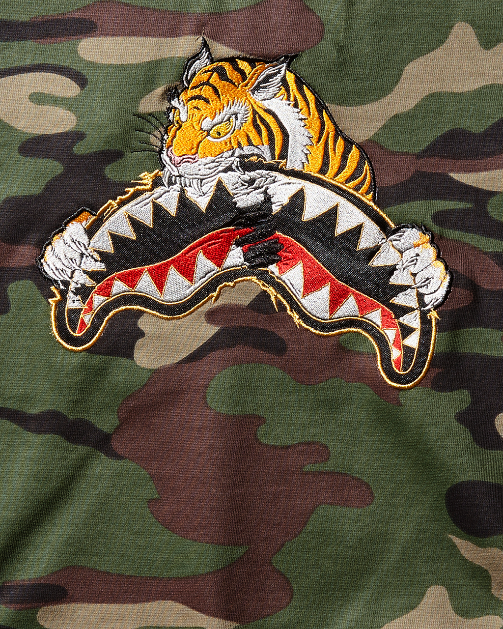 YOUTH TIGER CAMO SWEATER