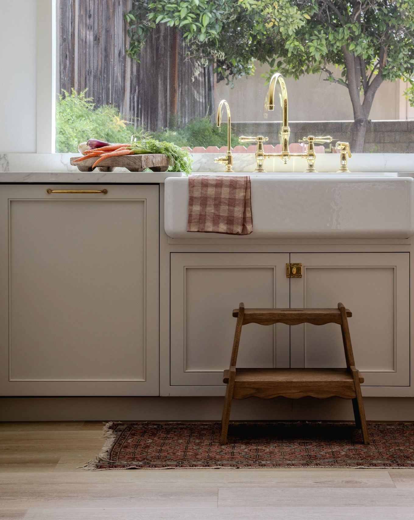 Margot Step Stool