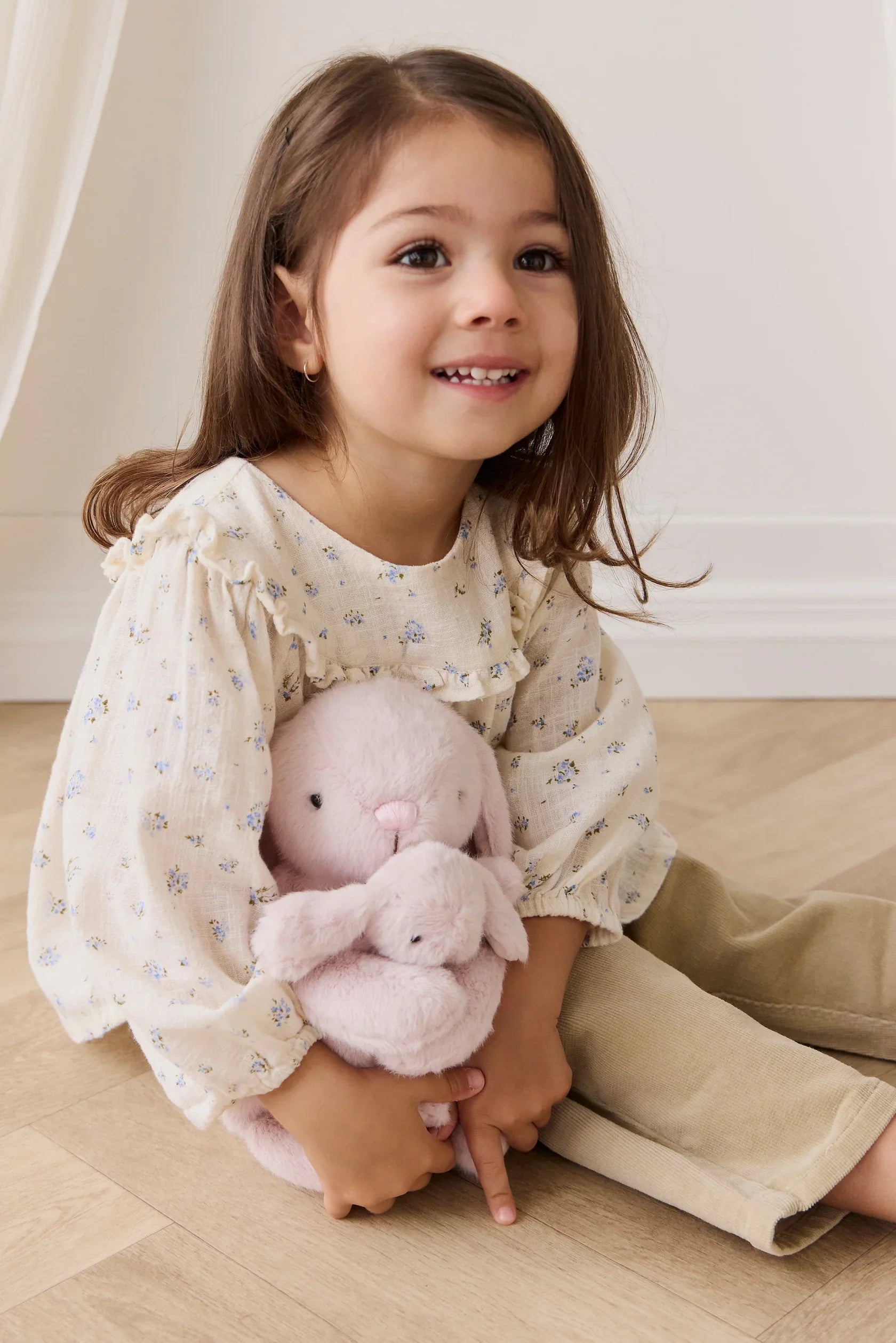 Snuggle Bunnies - Frankie the Hugging Bunny - Blossom