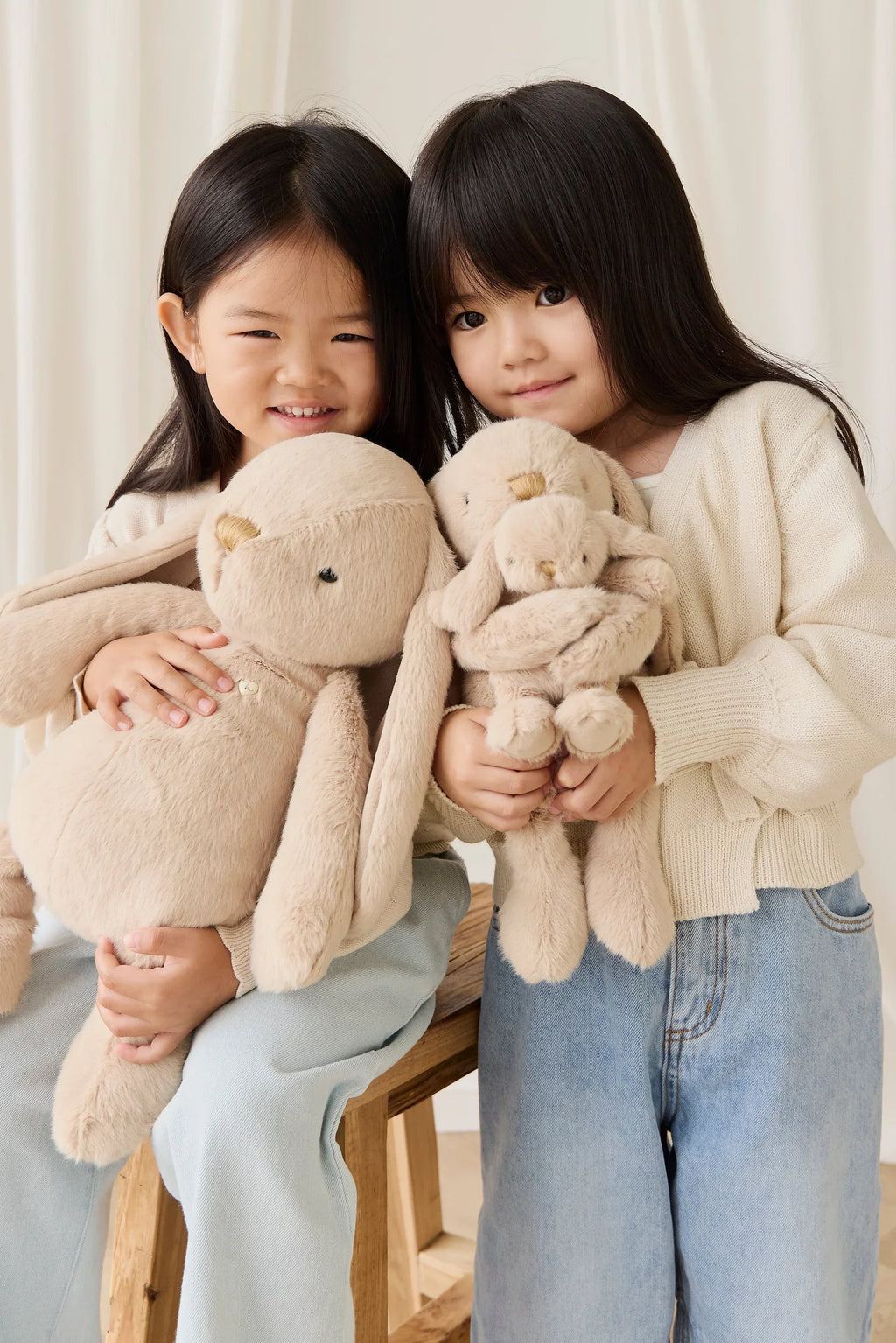 Snuggle Bunnies - Frankie the Hugging Bunny - Caramel