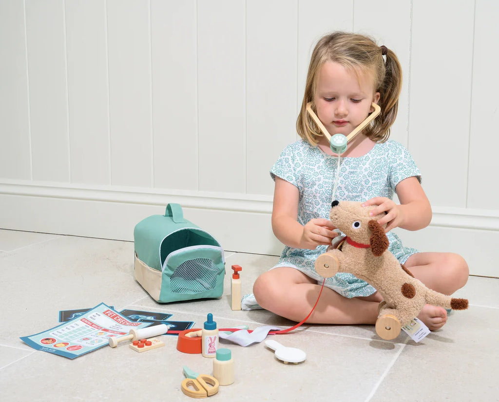 Animal Rescue Vet Case