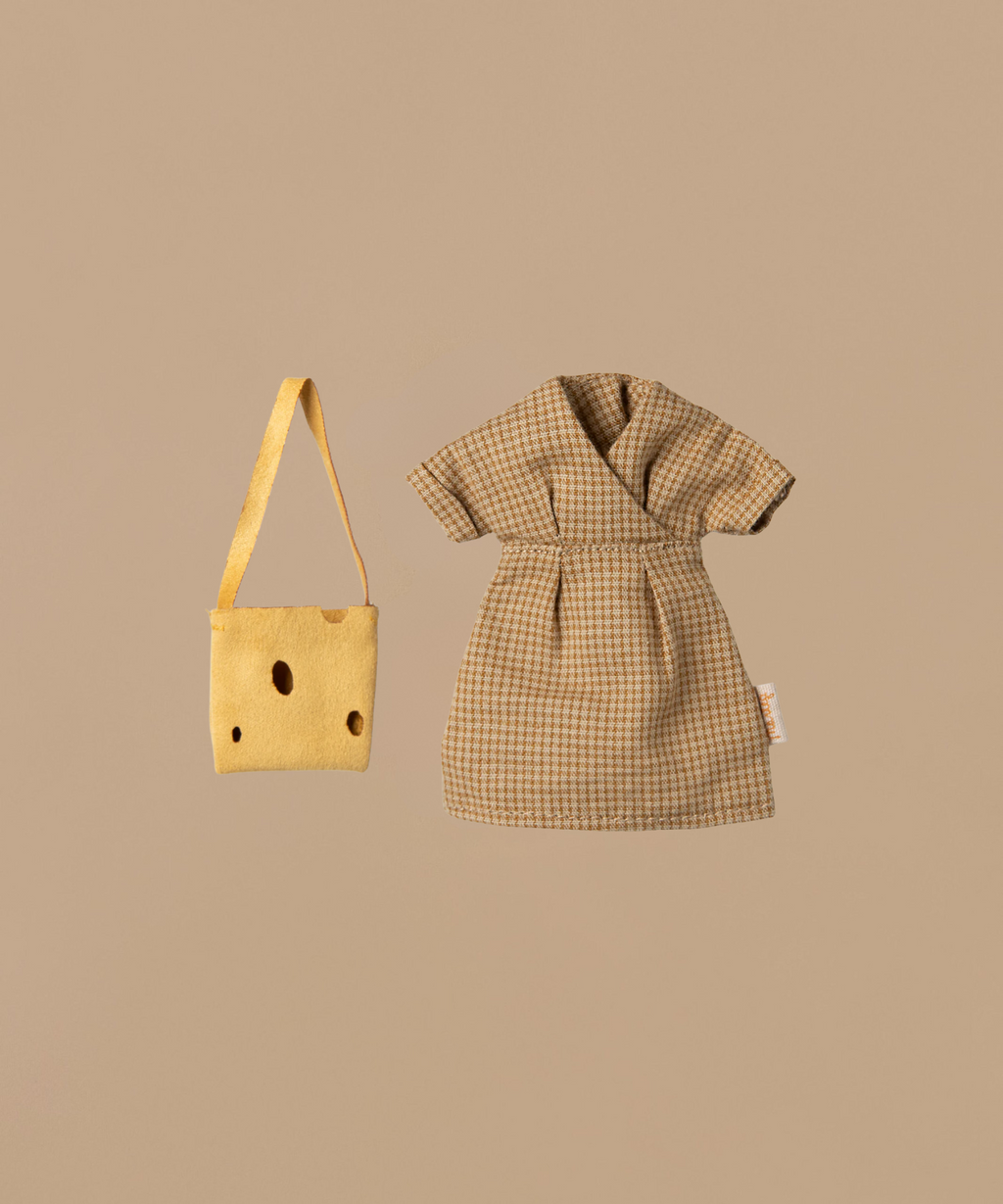 Maileg Mum Mouse In Checkered Dress - Light Brown