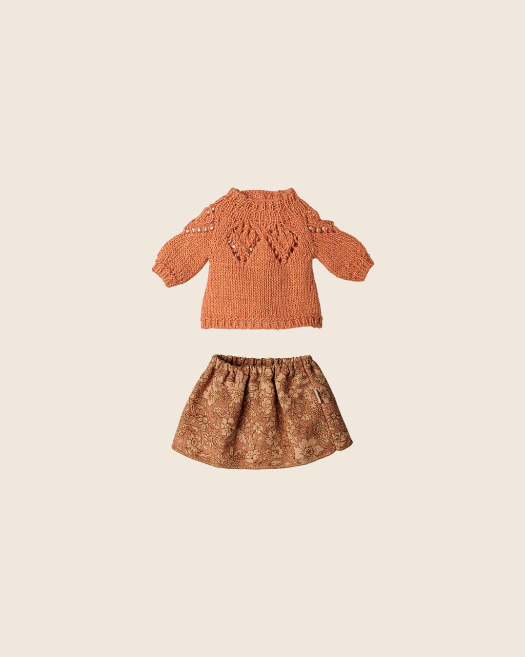 PRE-ORDER: Maileg Skirt and Knitted Sweater - Medium Mouse (Estimated Arrival Early November)