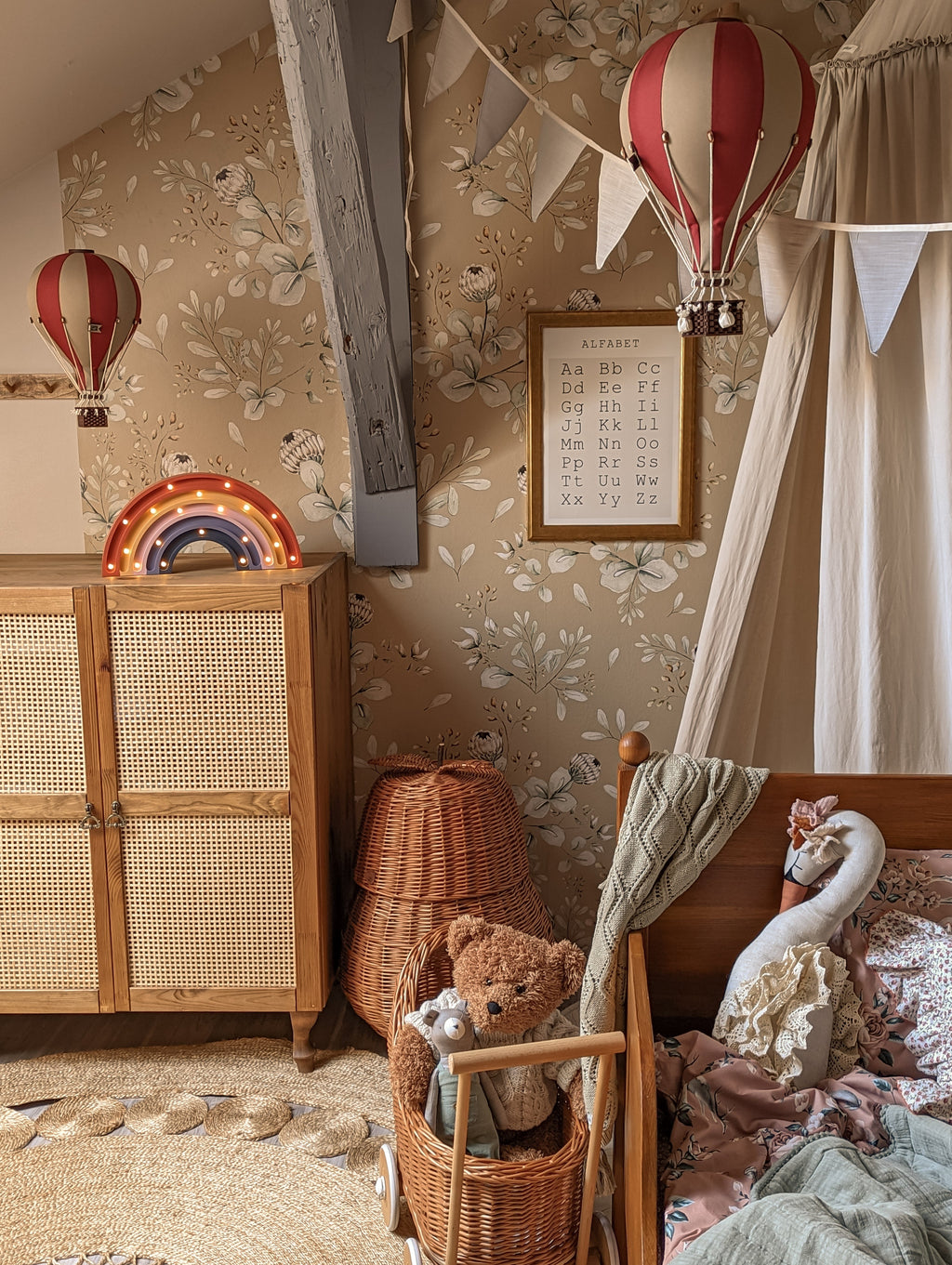 Hot Air Balloon - Burgundy