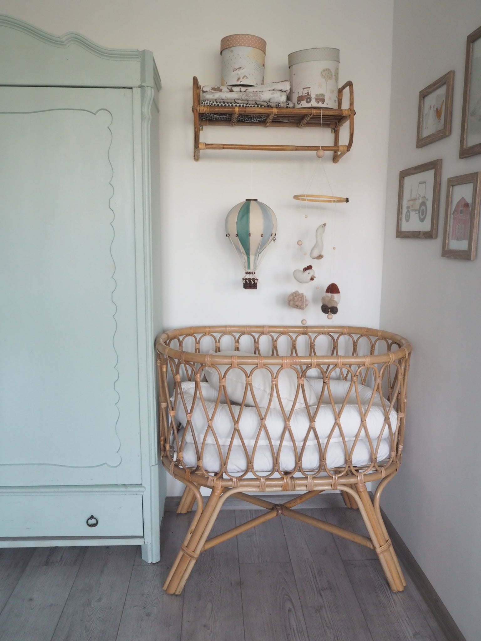 Hot Air Balloon - Mint Green and Grey
