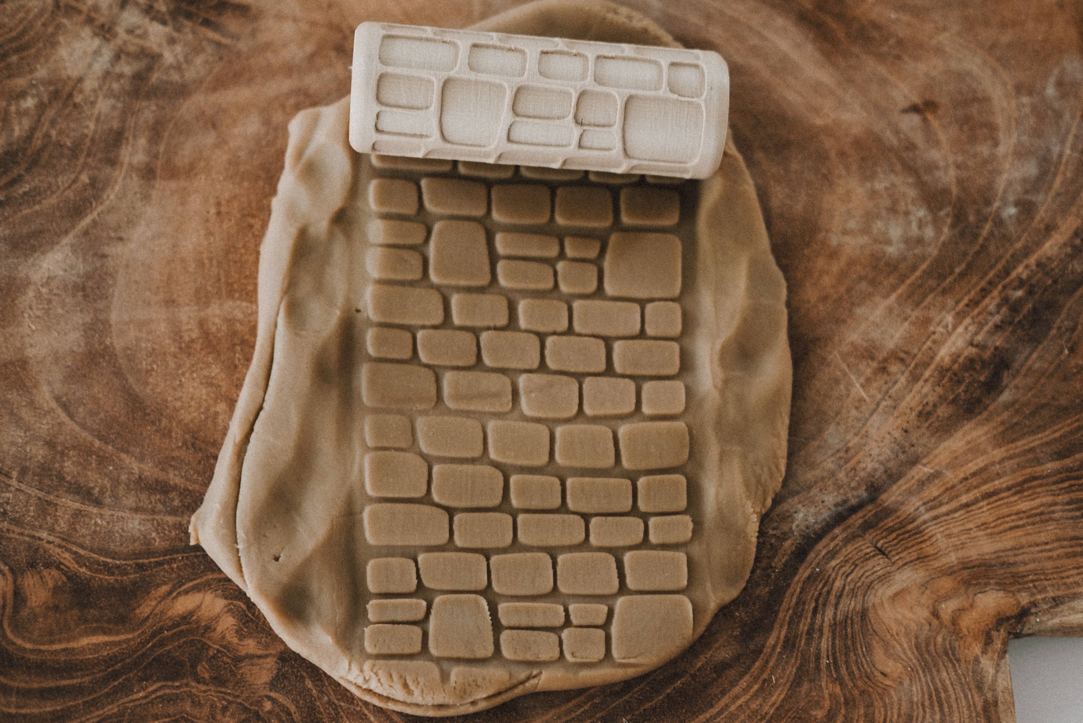 Cobblestone Path Roller - Pattern Playdough Roller