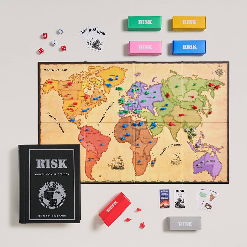 Board Game: Risk Vintage Bookshelf Edition