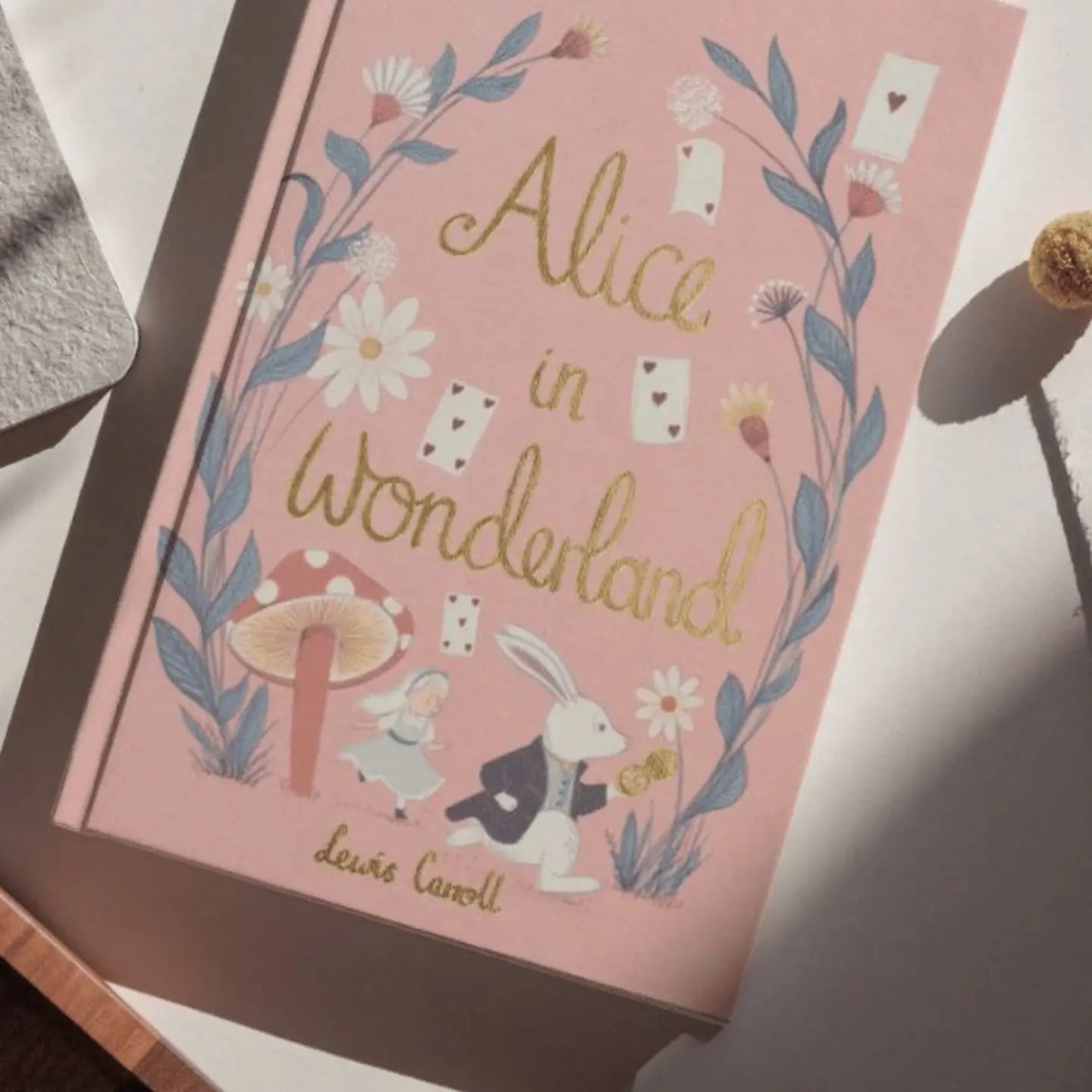 Alice in Wonderland | Collector's Edition | Hardcover Book