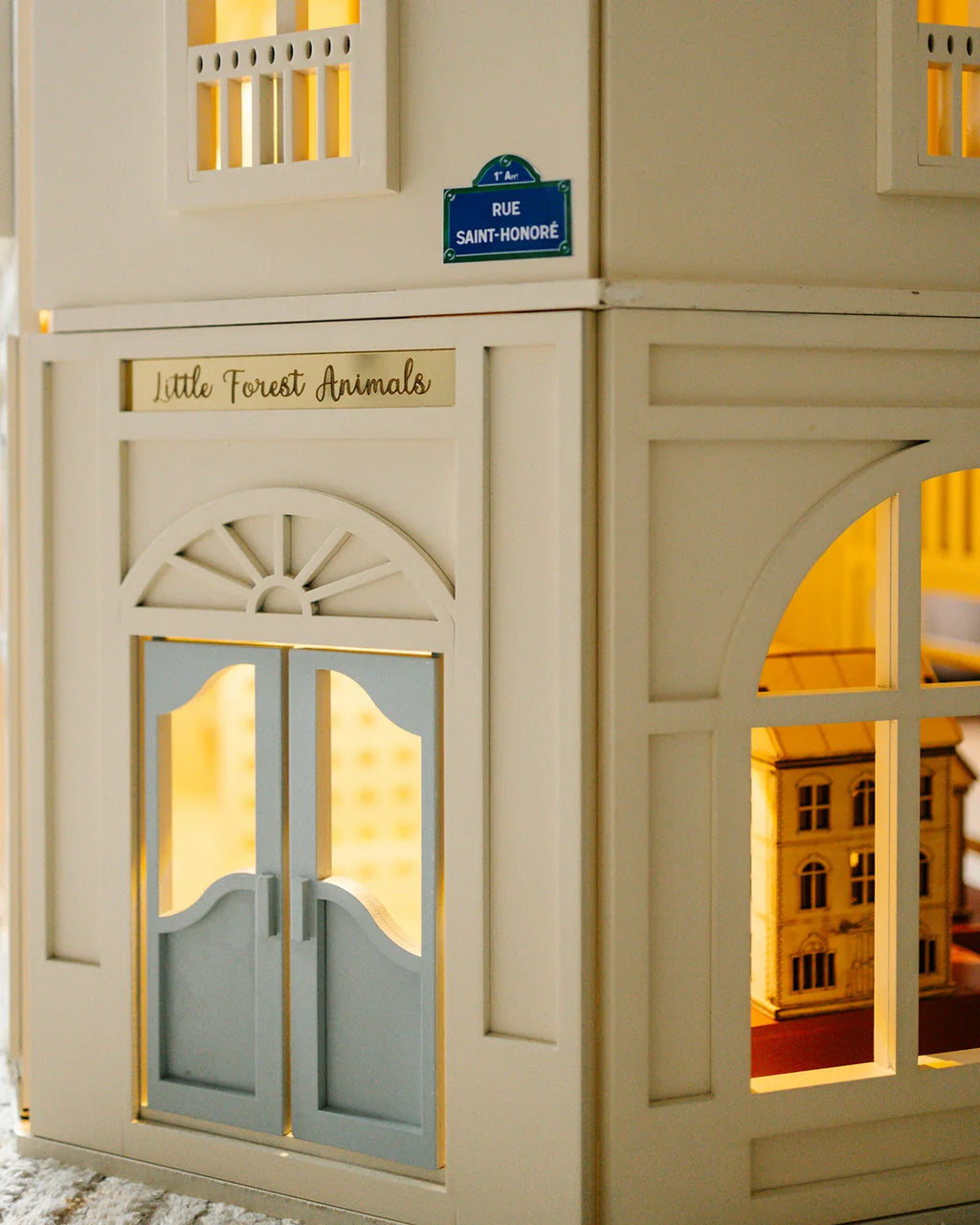 Fully Furnished Dollhouse With Lights, House of Paris