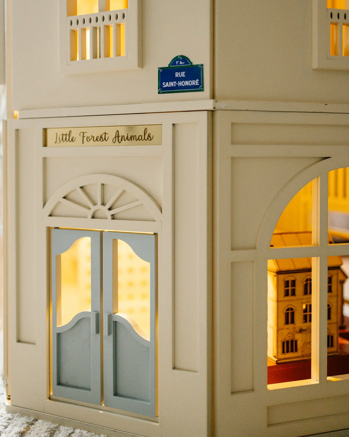 Fully Furnished Dollhouse With Lights, House of Paris