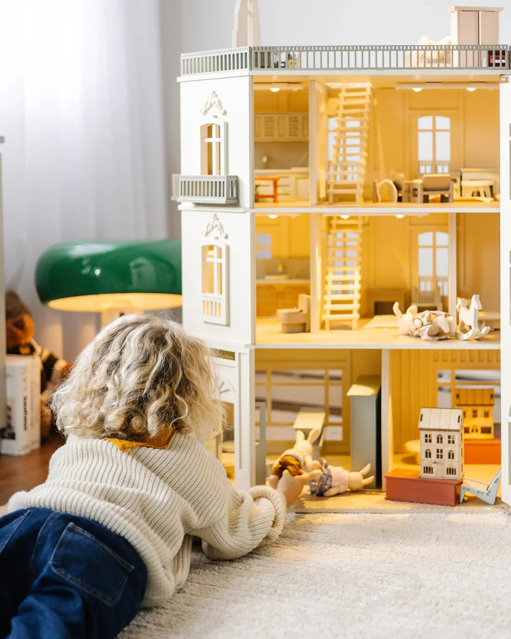 Fully Furnished Dollhouse With Lights, House of Paris