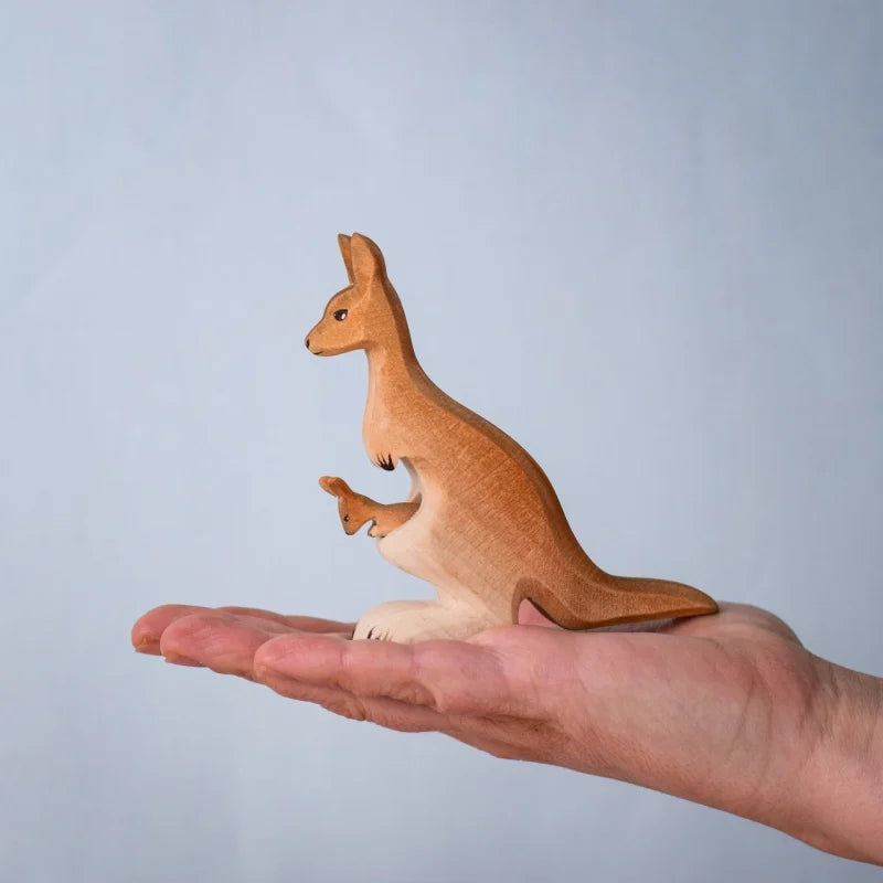 Bumbu Handmade Wooden Kangaroo Family Set