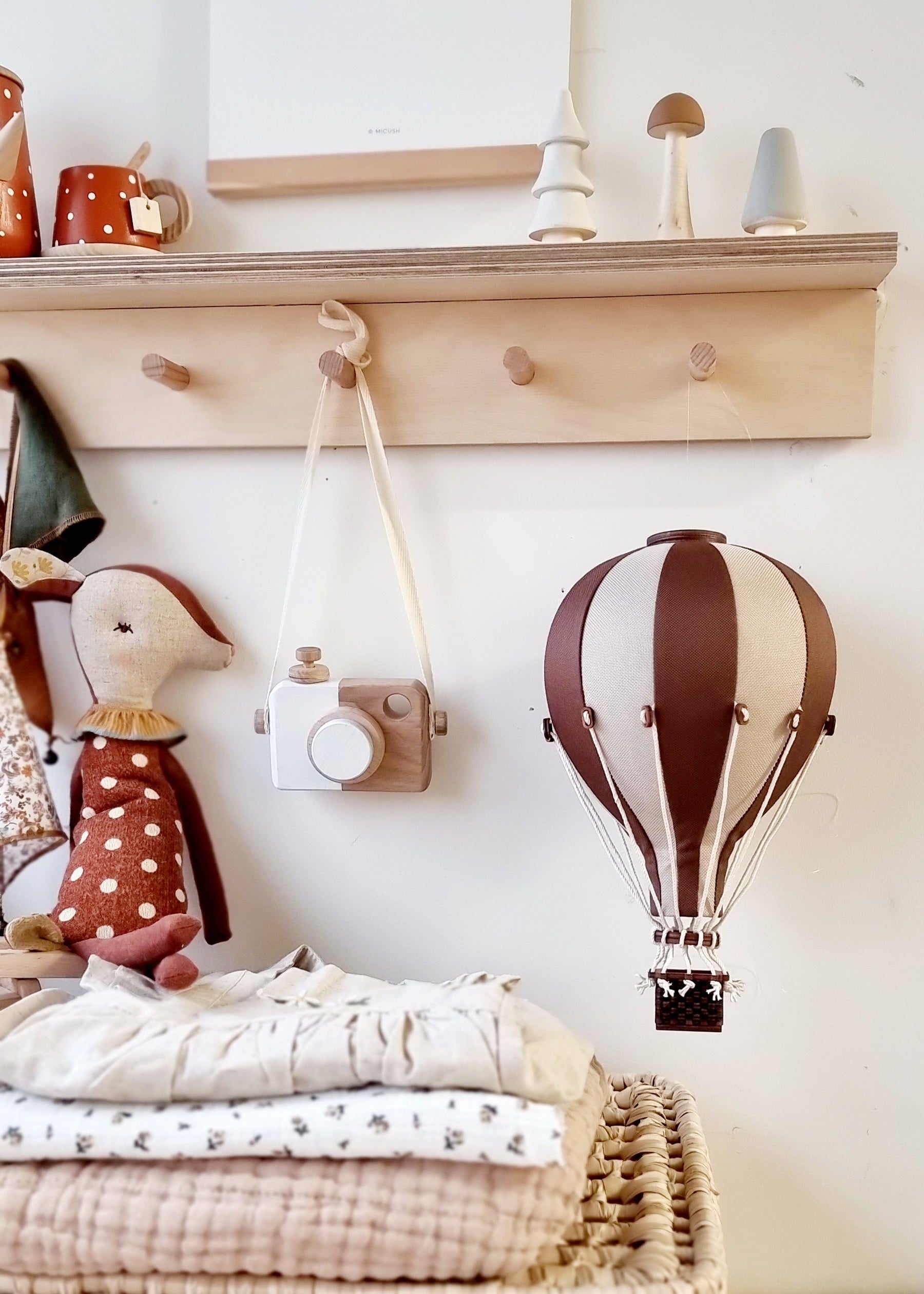 Hot Air Balloon - Dark Brown