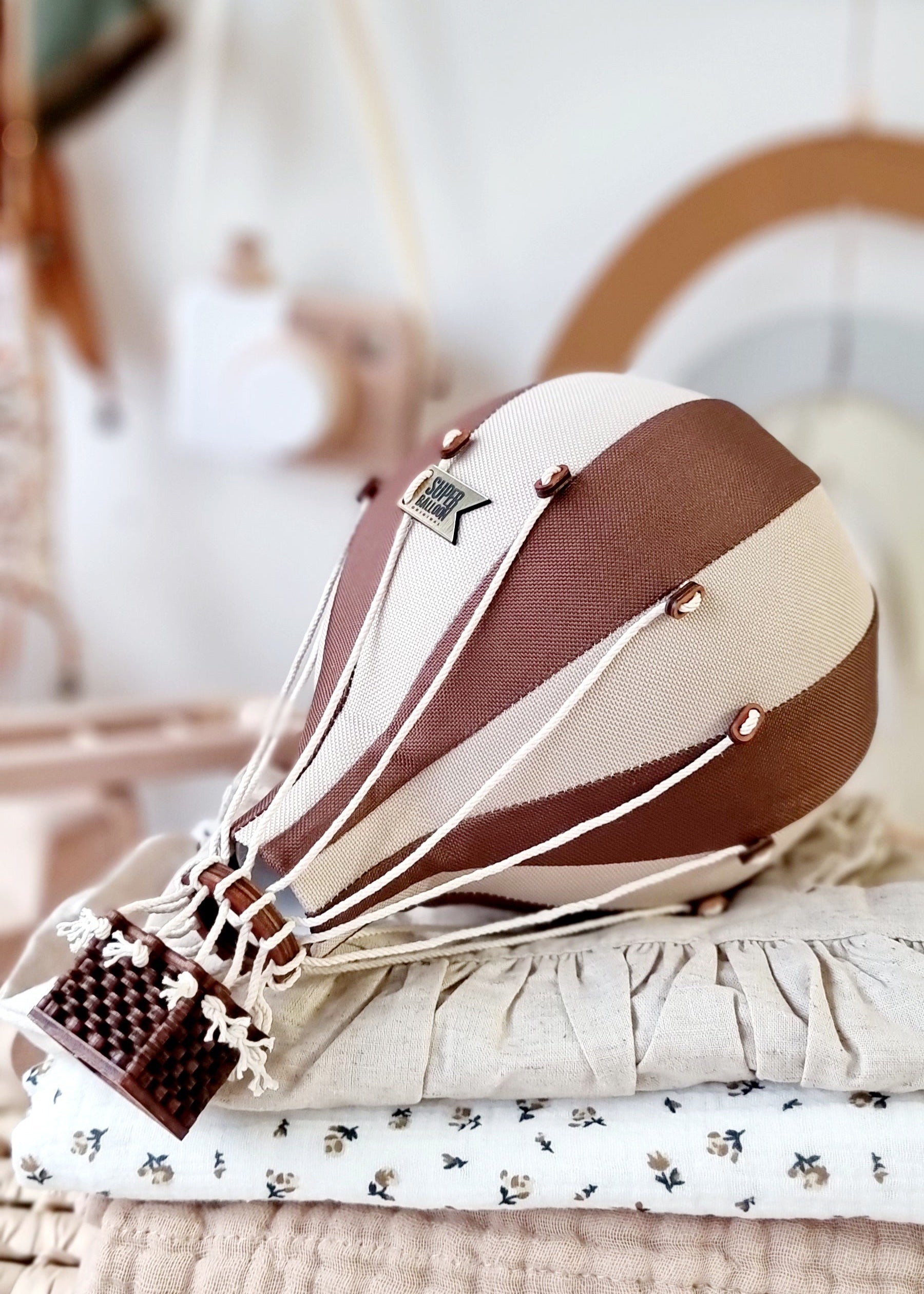 Hot Air Balloon - Dark Brown