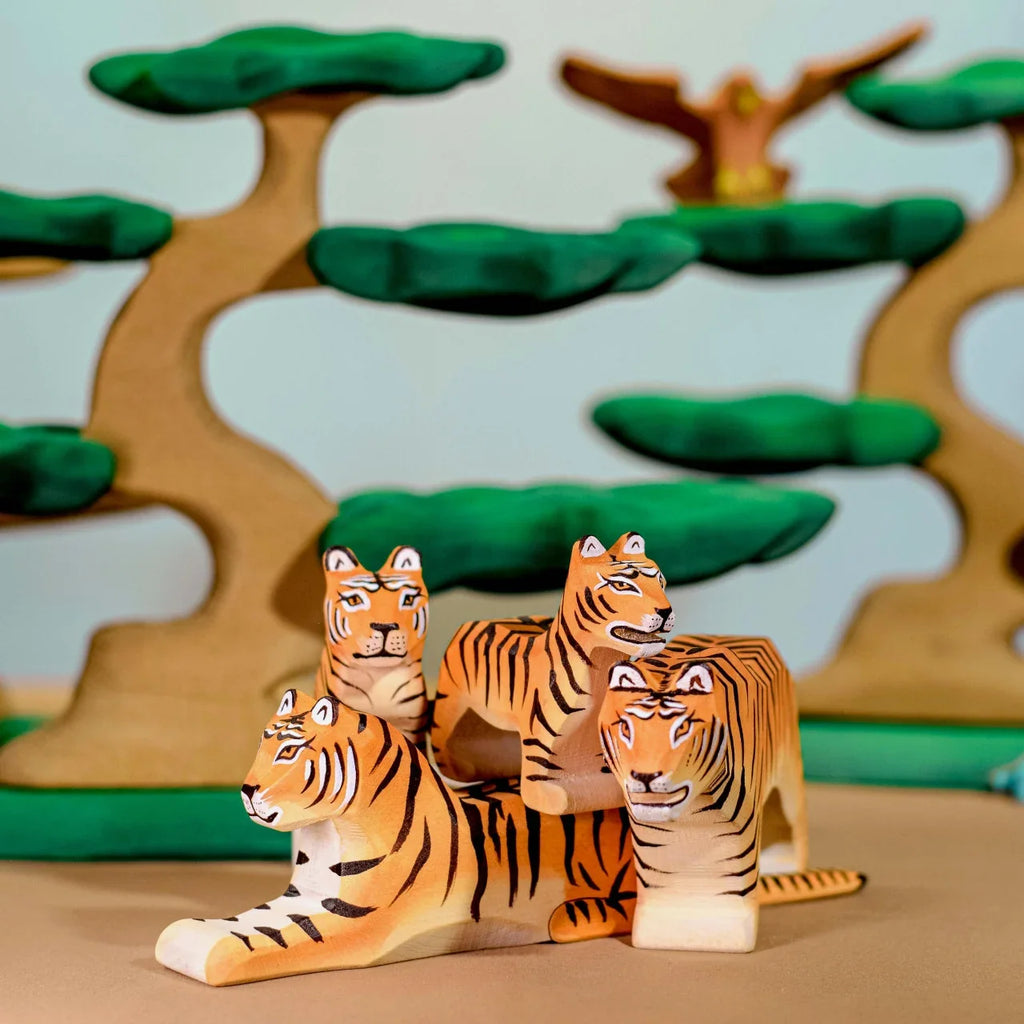 Bumbu Handmade Wooden Tiger Set