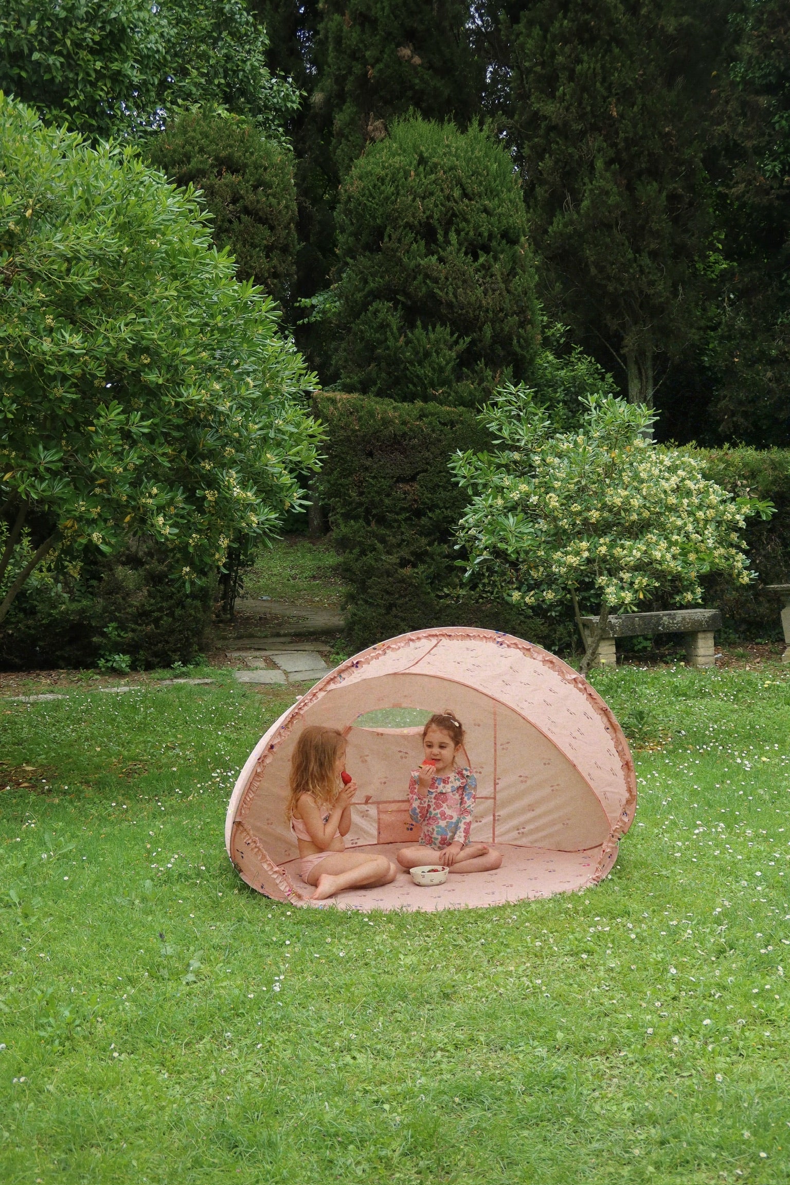 Konges Sloejd Lace Pop-Up Beach Tent UPF 50+