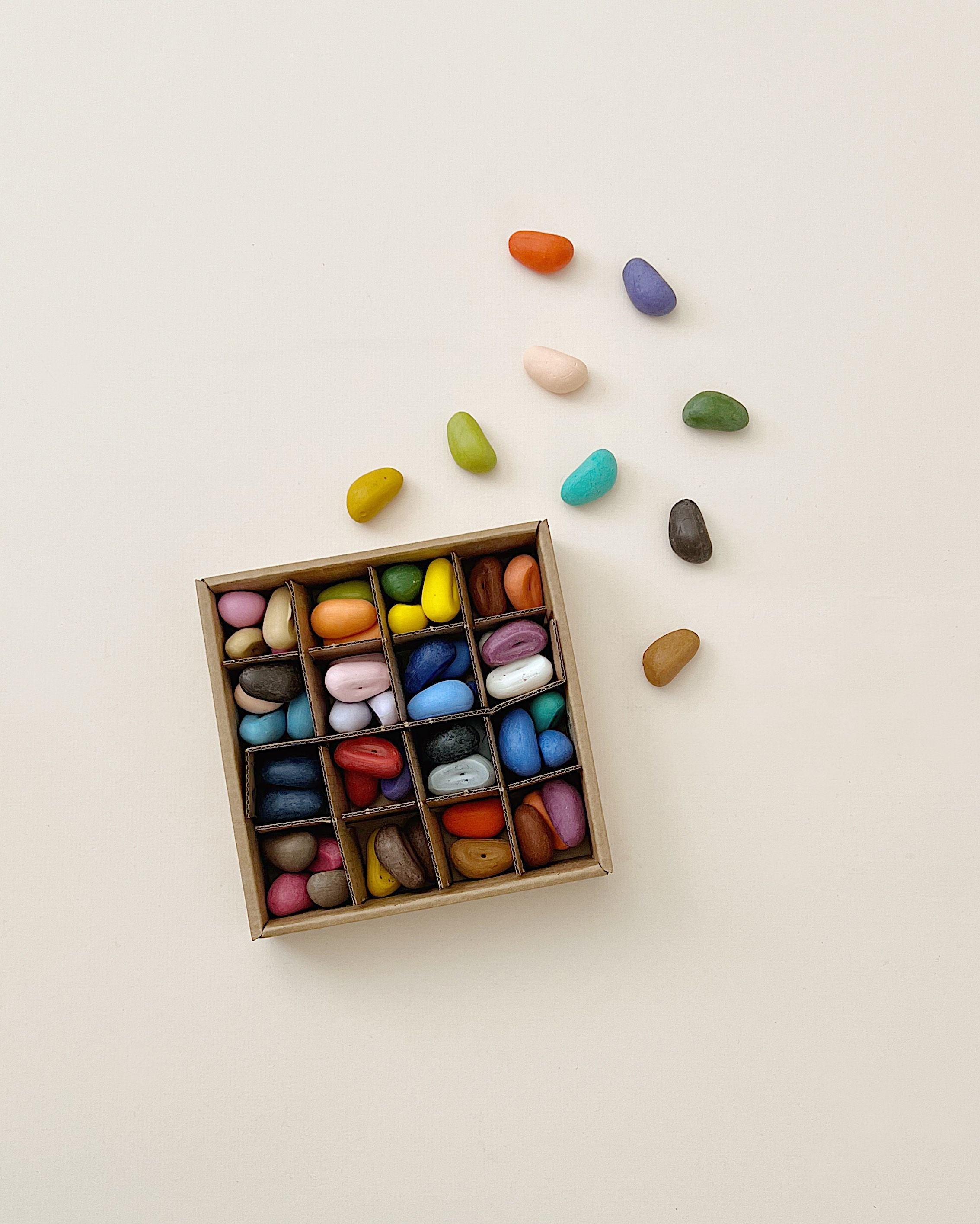 Non-Toxic 64 Piece Crayon Rocks